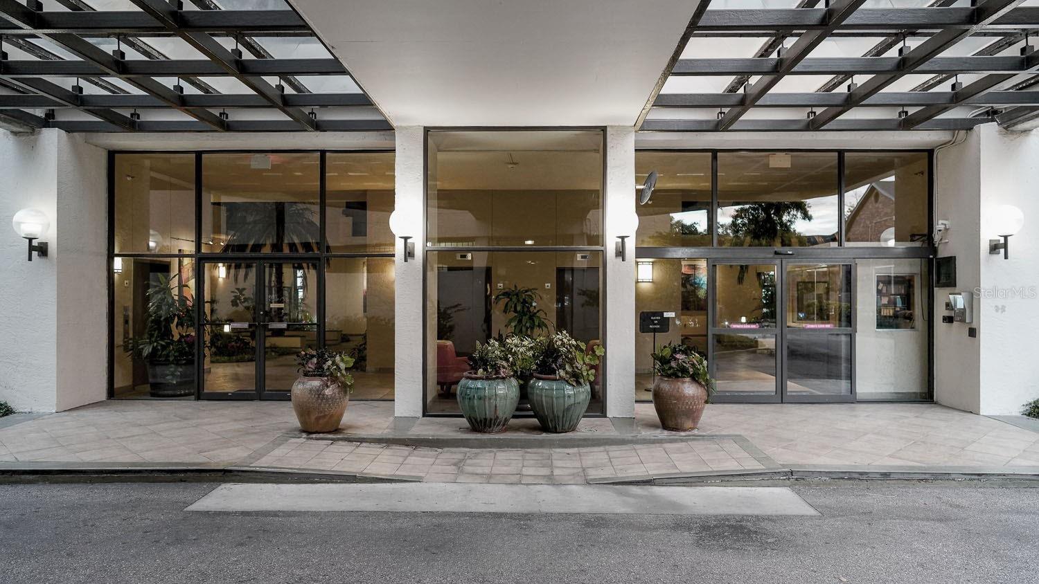 Image 60 of 62 For 2413 Bayshore Boulevard 503