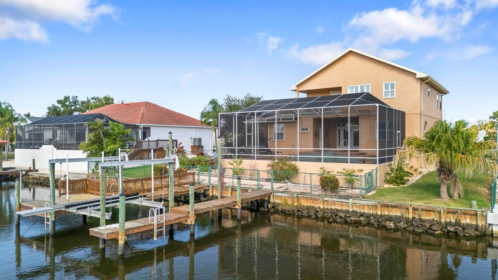 Listing photo id 14 for 830 Golf Island Drive