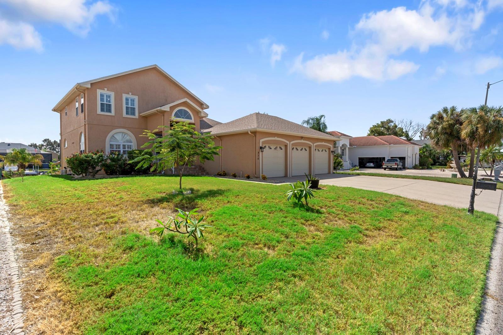 Listing photo id 16 for 830 Golf Island Drive