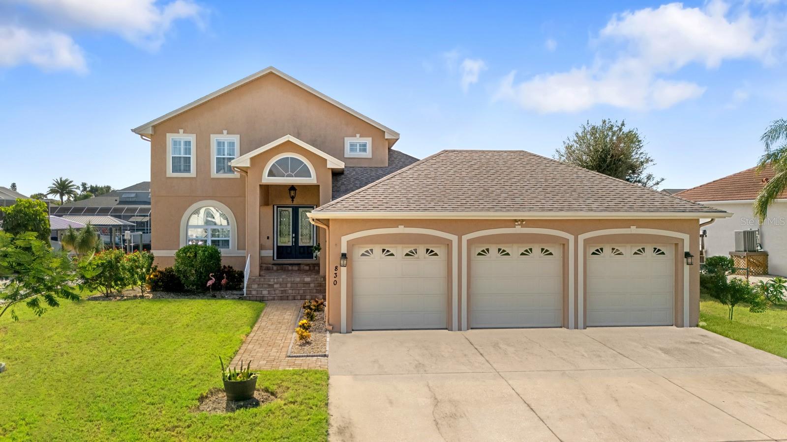 Listing photo id 0 for 830 Golf Island Drive