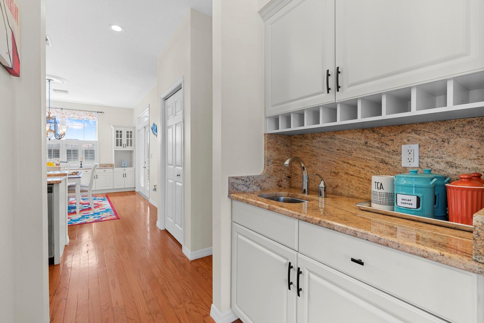Listing photo id 27 for 830 Golf Island Drive
