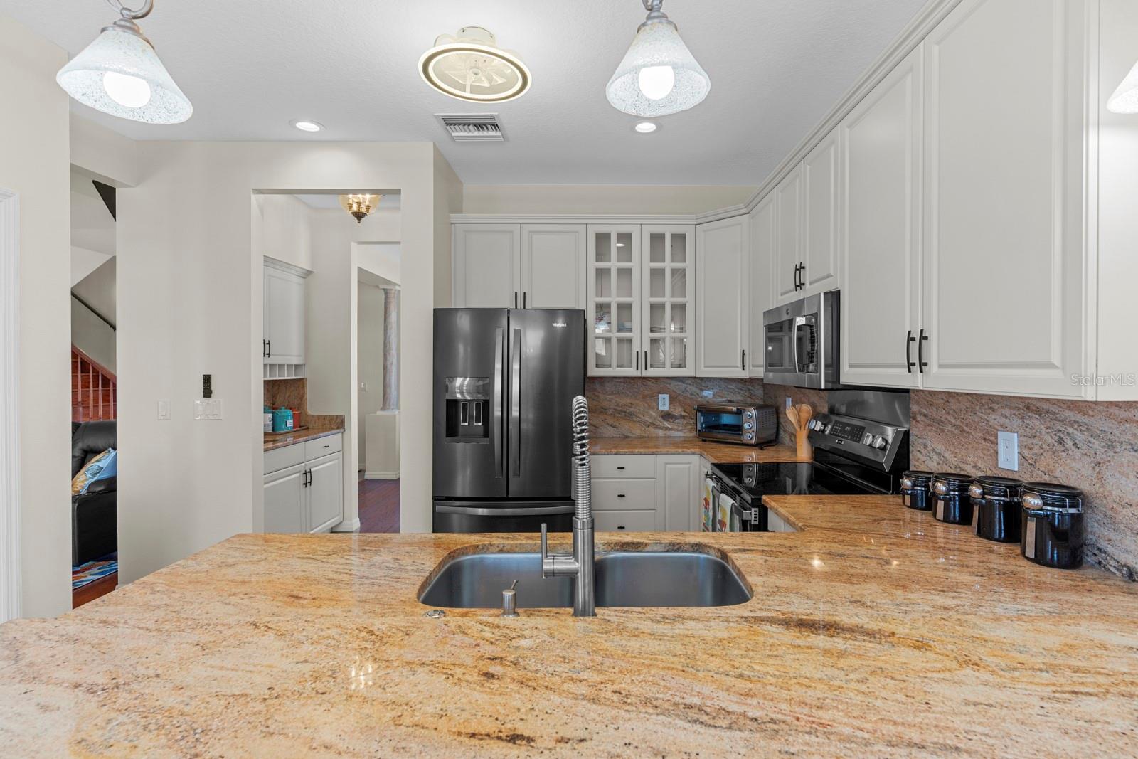 Listing photo id 30 for 830 Golf Island Drive