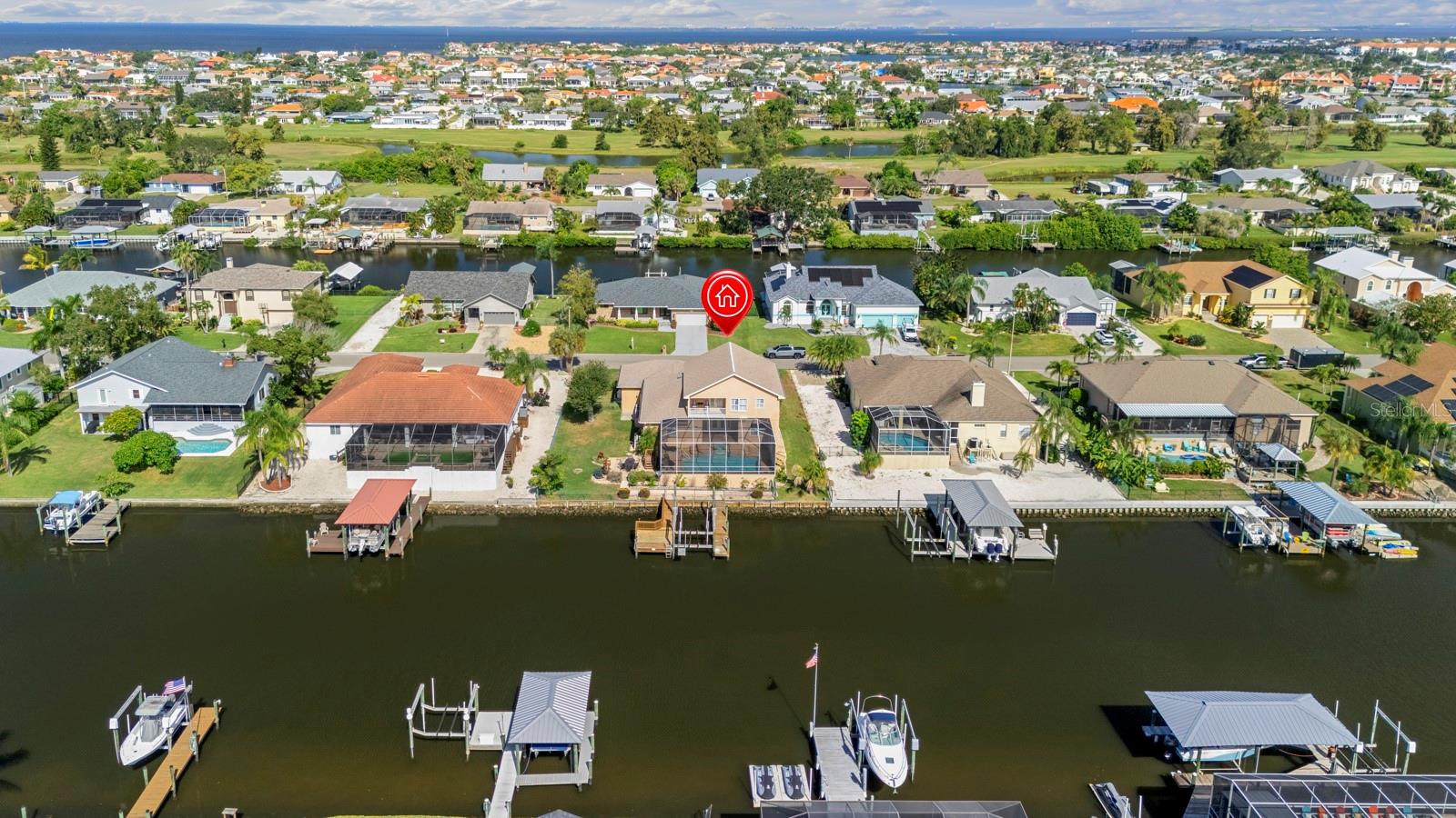 Listing photo id 2 for 830 Golf Island Drive