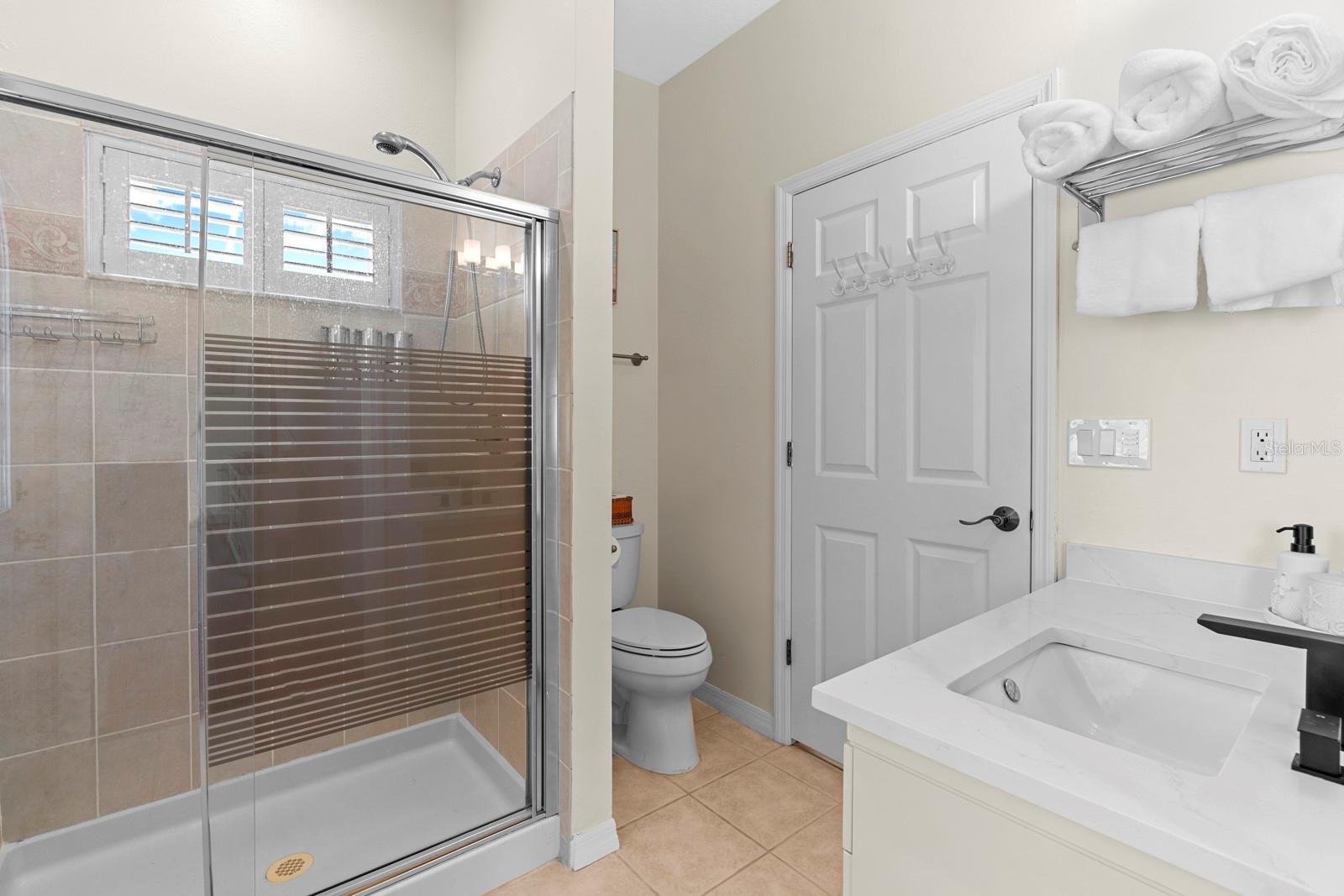 Listing photo id 40 for 830 Golf Island Drive