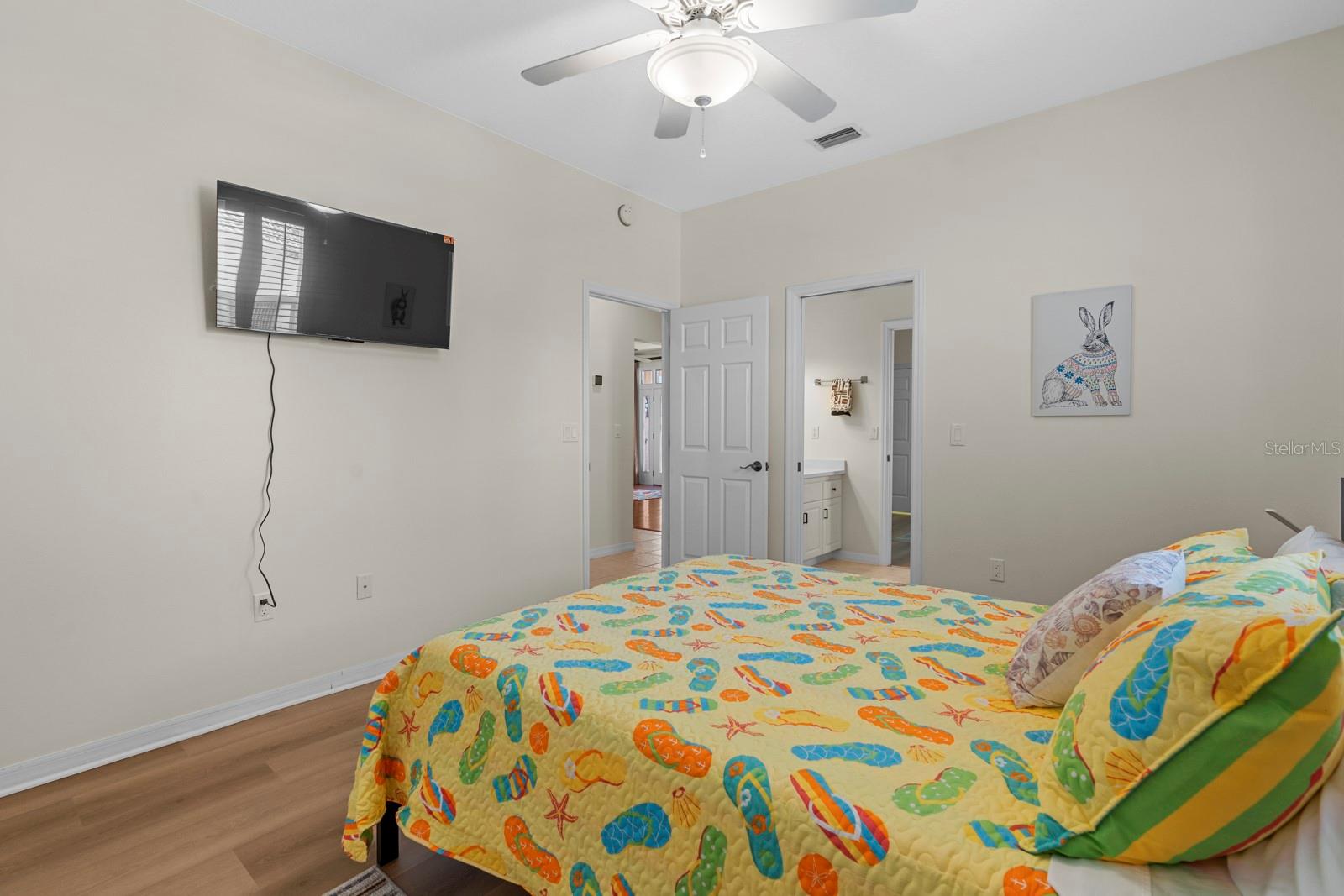 Listing photo id 47 for 830 Golf Island Drive