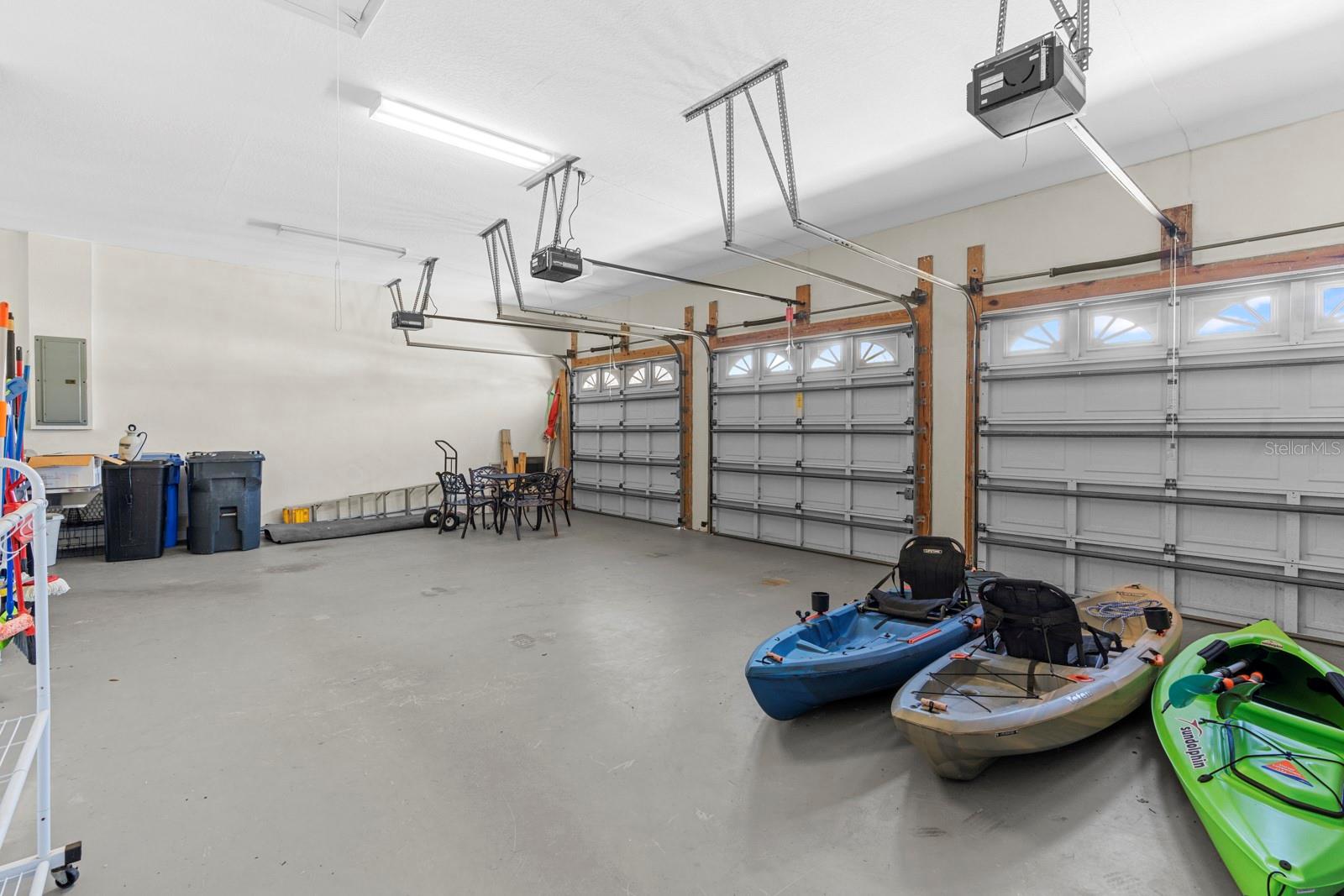 Listing photo id 49 for 830 Golf Island Drive