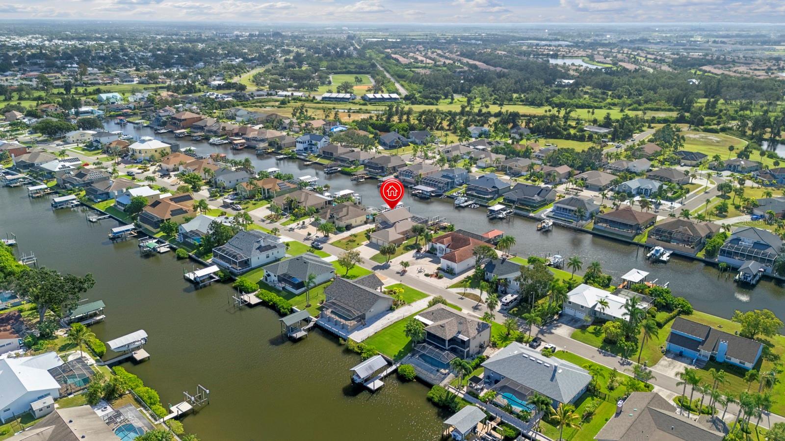 Listing photo id 5 for 830 Golf Island Drive