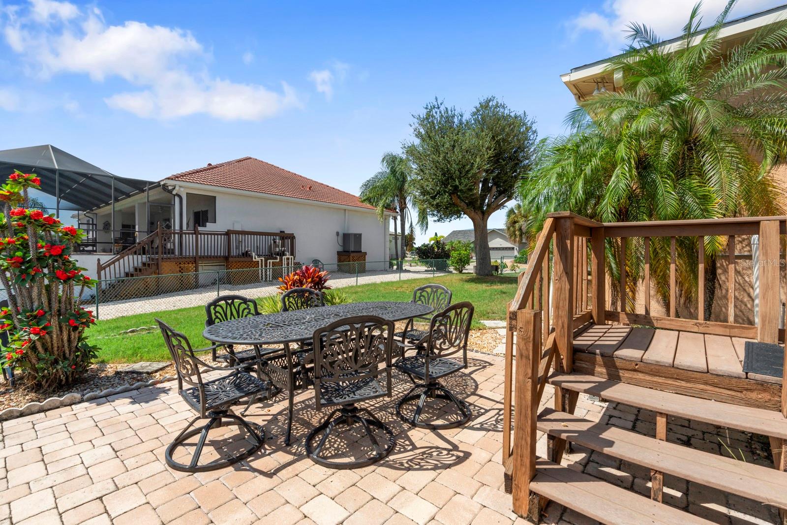 Listing photo id 76 for 830 Golf Island Drive