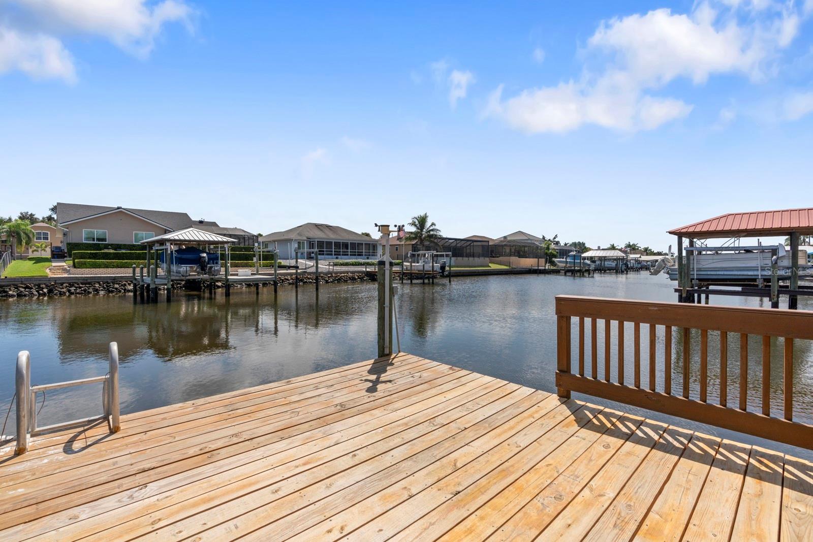 Listing photo id 80 for 830 Golf Island Drive
