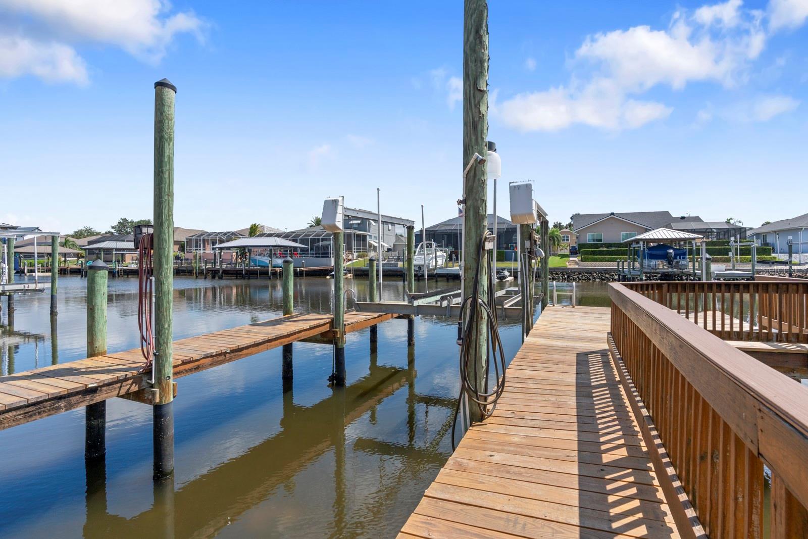 Listing photo id 81 for 830 Golf Island Drive