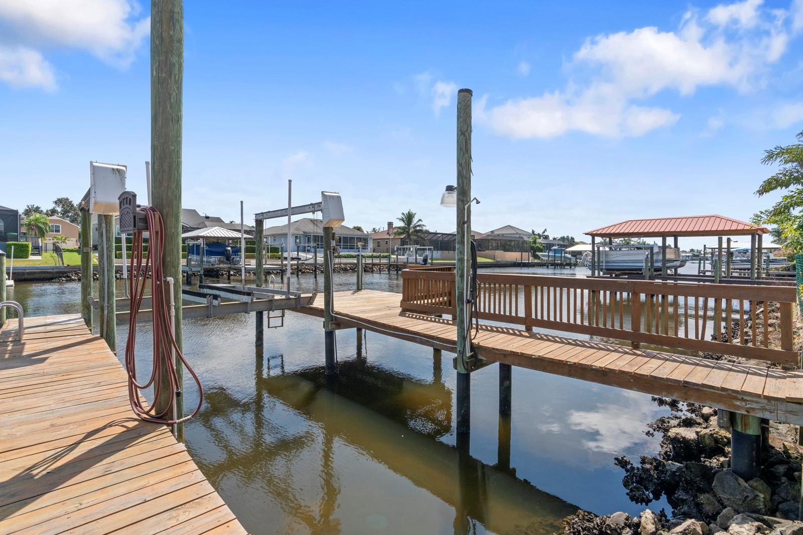 Listing photo id 84 for 830 Golf Island Drive