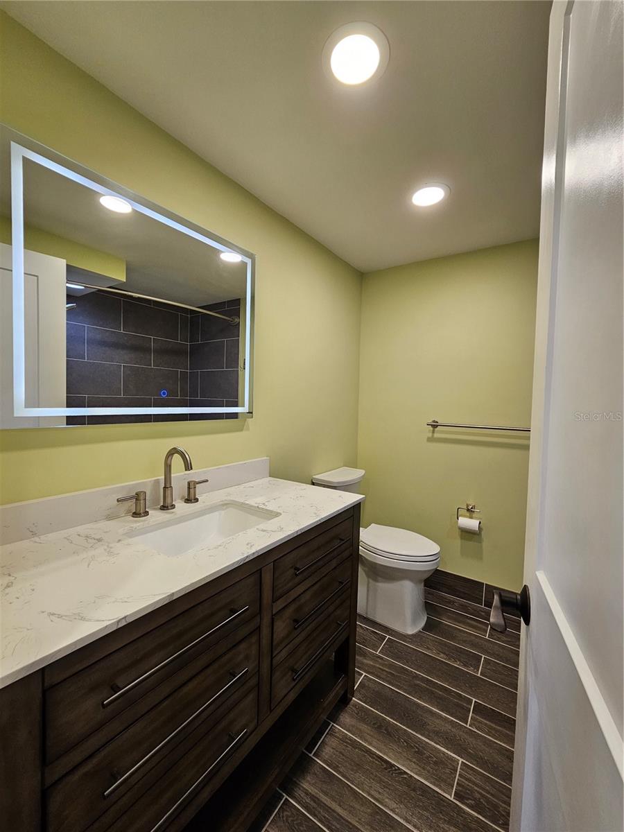 Image 16 of 29 For 4141 Bayshore Boulevard 1603