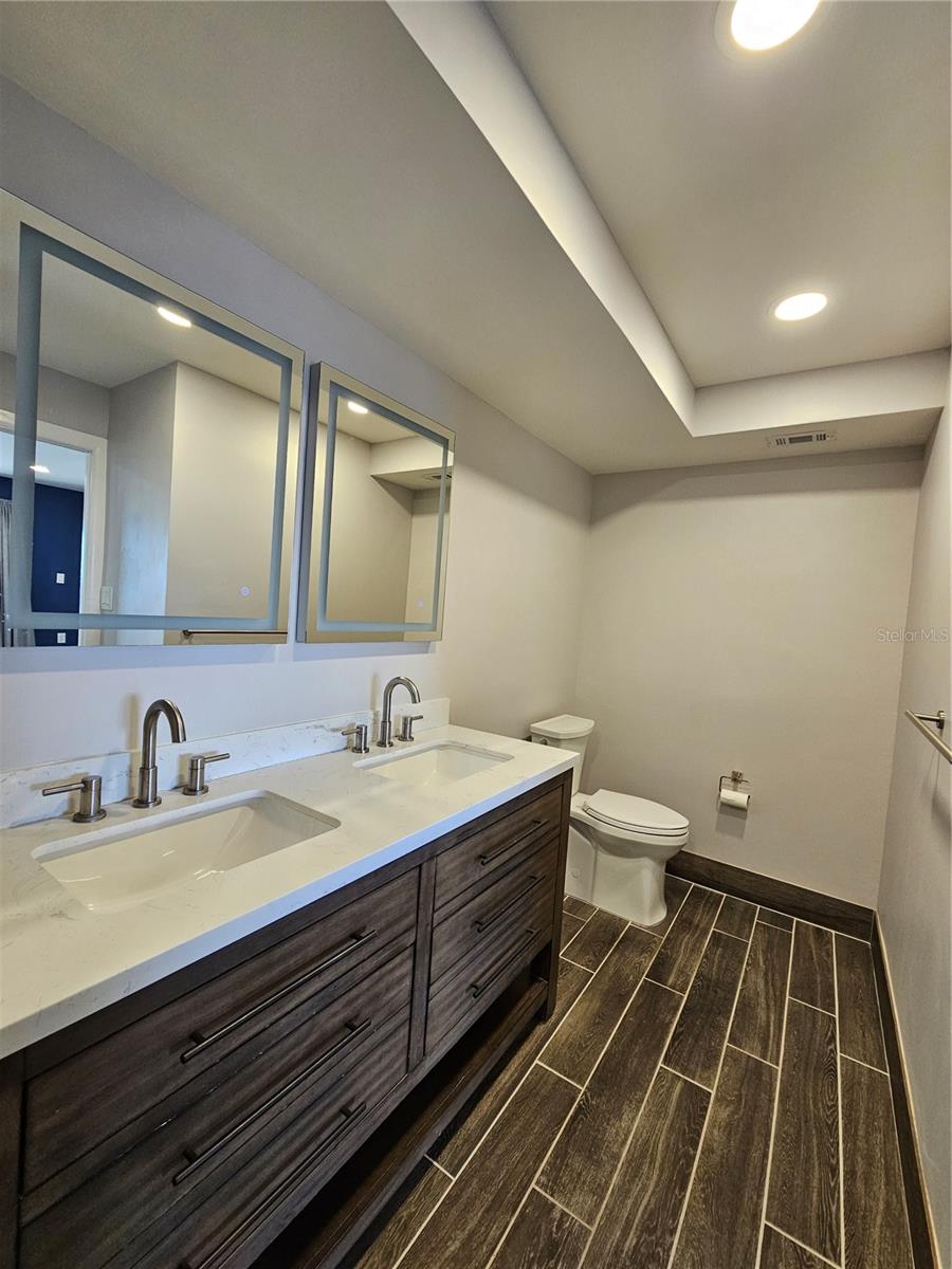 Image 21 of 29 For 4141 Bayshore Boulevard 1603