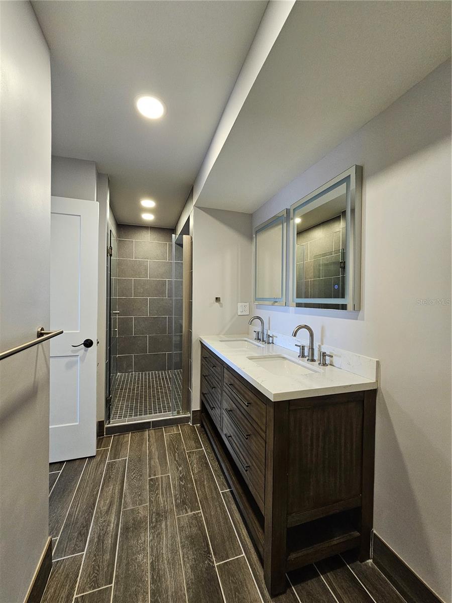 Image 22 of 29 For 4141 Bayshore Boulevard 1603