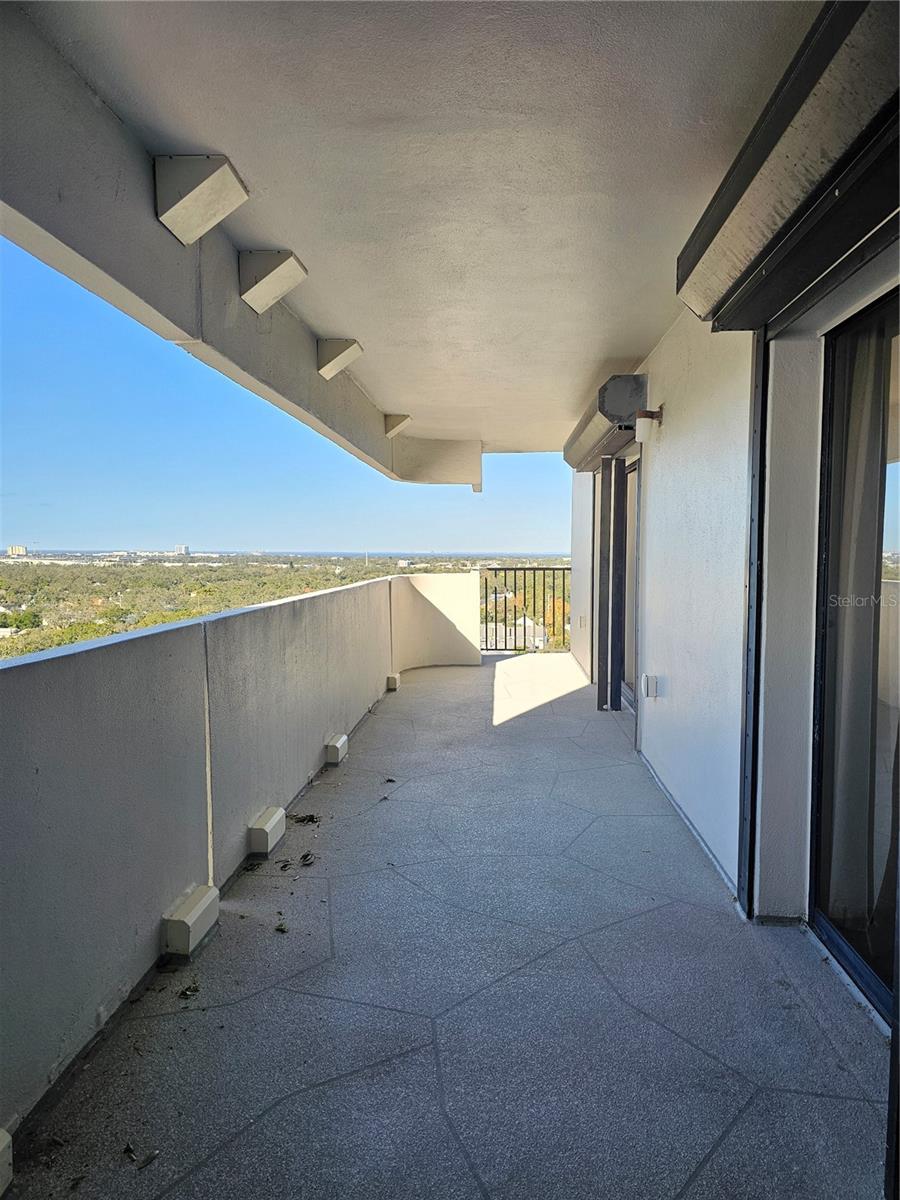 Image 24 of 29 For 4141 Bayshore Boulevard 1603