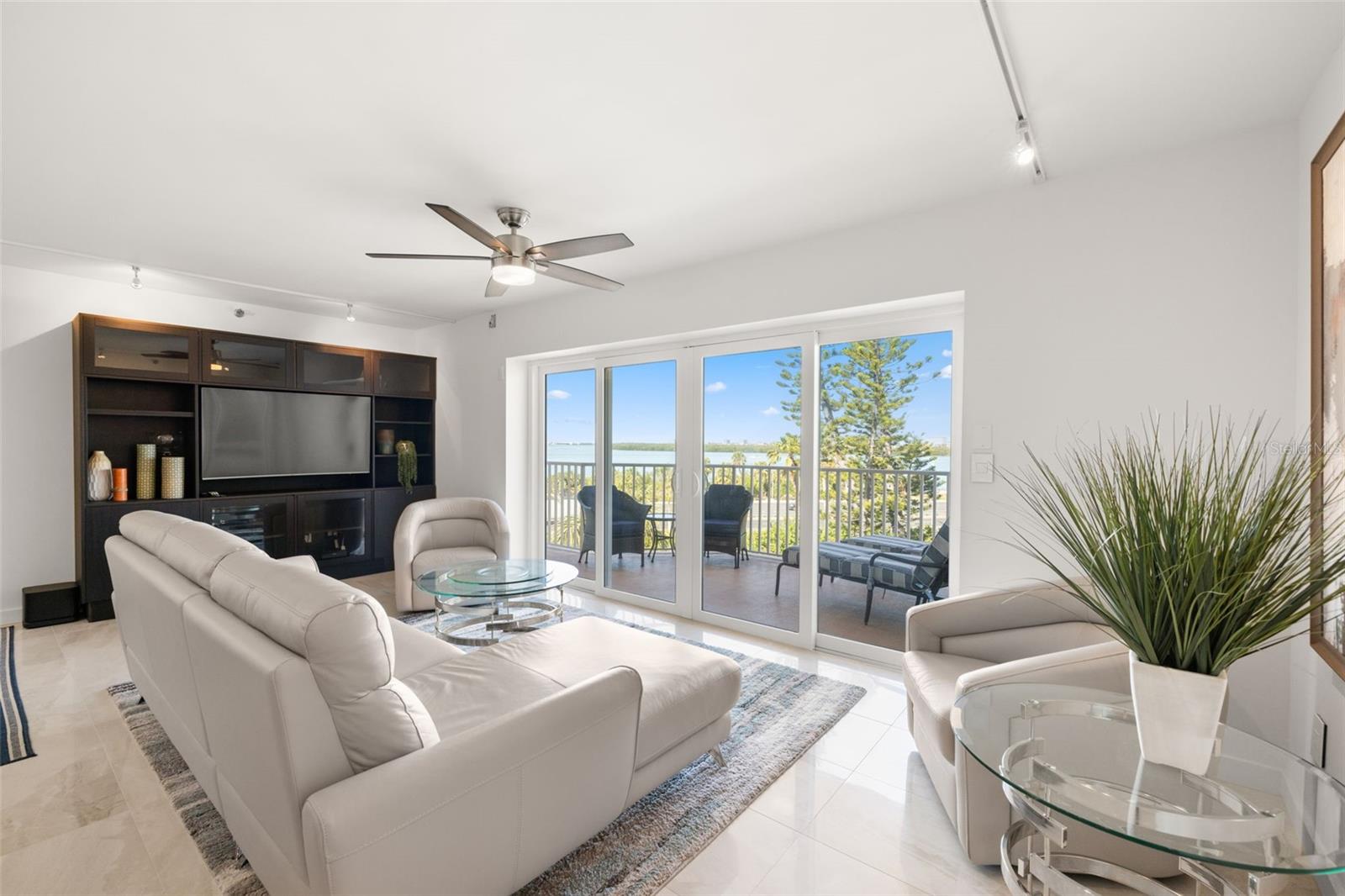 Image 13 of 41 For 7432 Sunshine Skyway Lane S 506