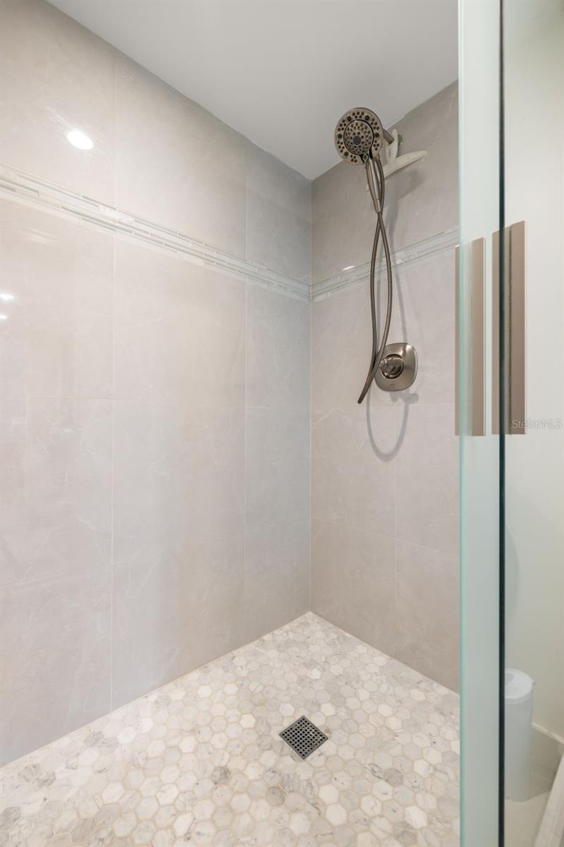 Image 24 of 41 For 7432 Sunshine Skyway Lane S 506