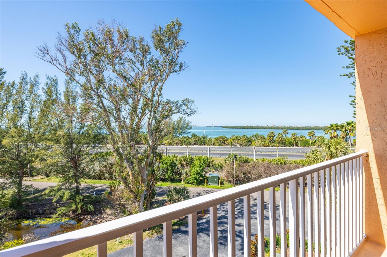 Image 26 of 41 For 7432 Sunshine Skyway Lane S 506