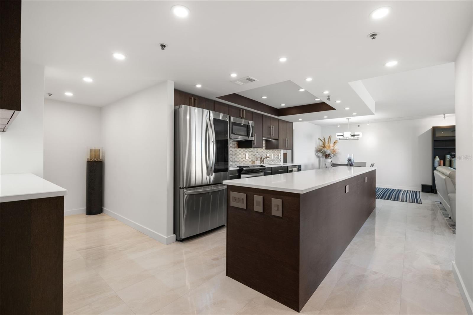 Image 5 of 41 For 7432 Sunshine Skyway Lane S 506