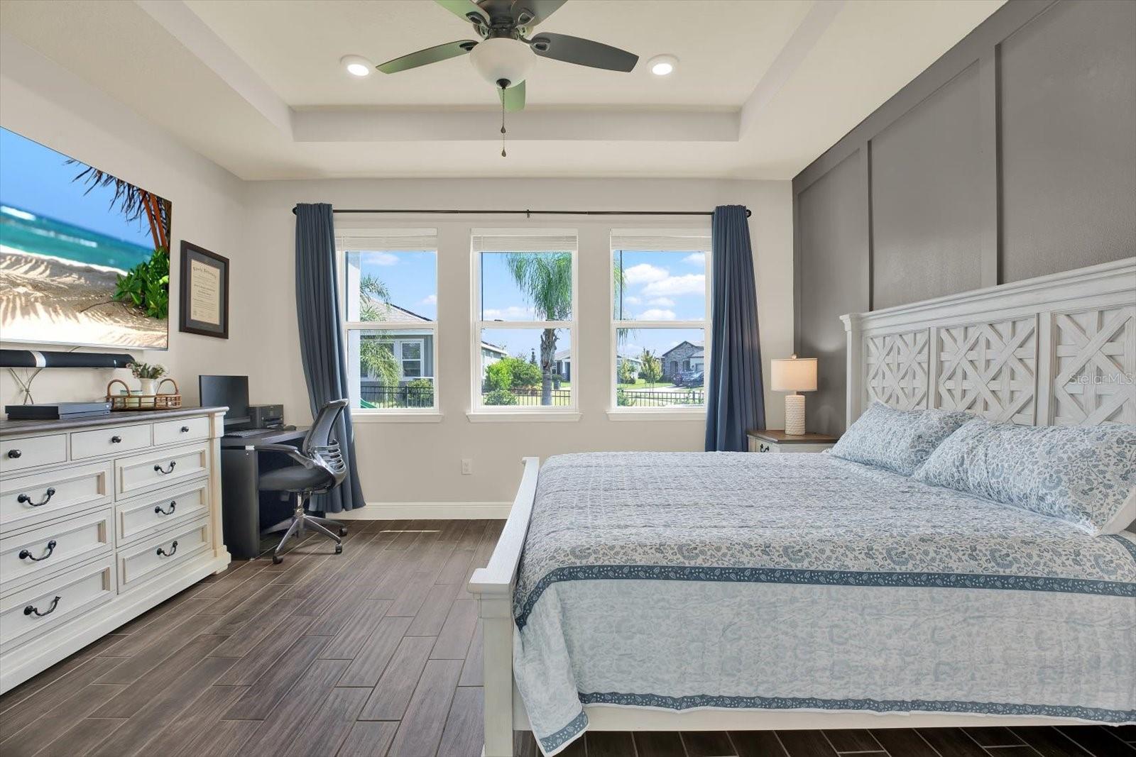 Listing photo id 14 for 6003 Milestone Drive