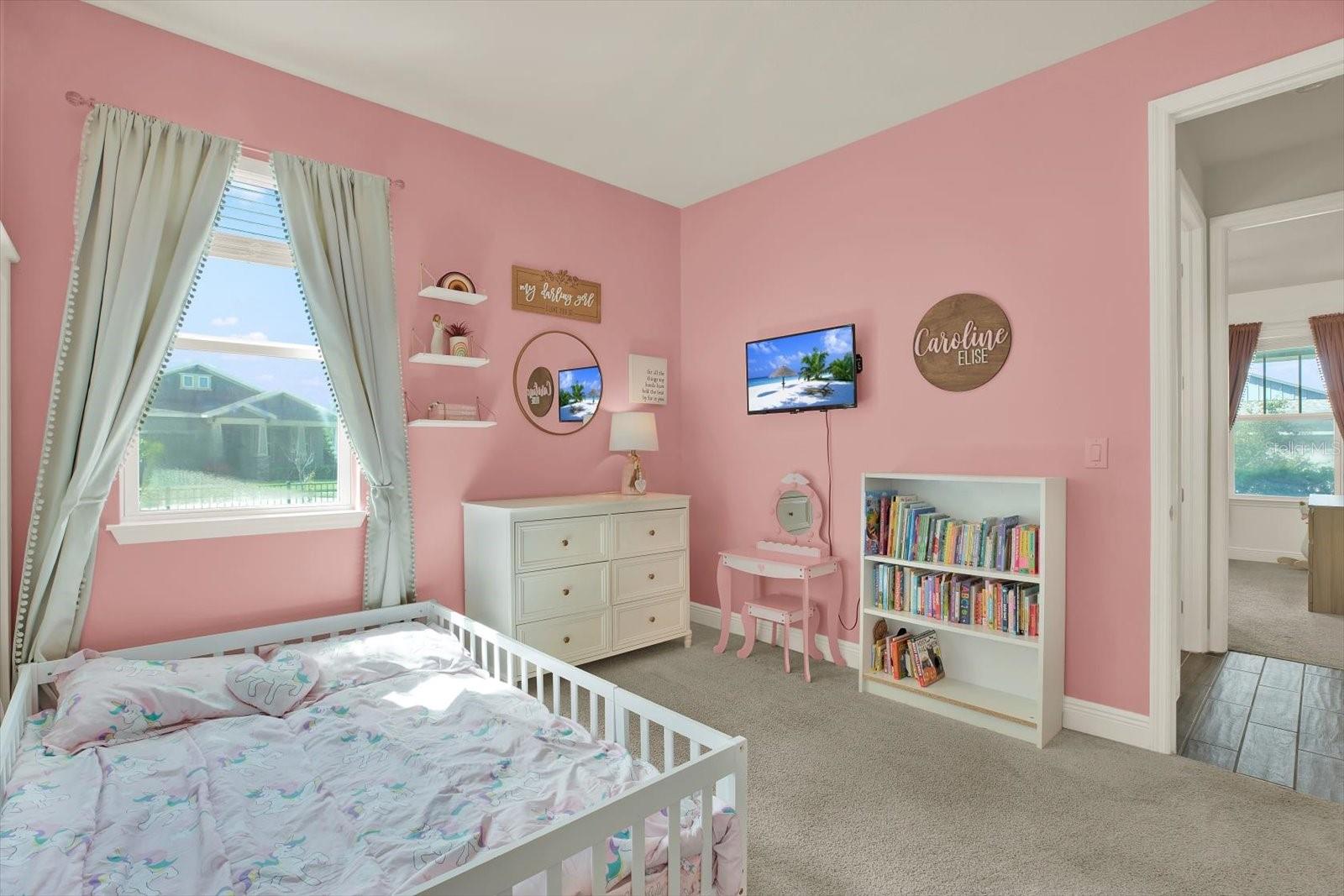 Listing photo id 19 for 6003 Milestone Drive