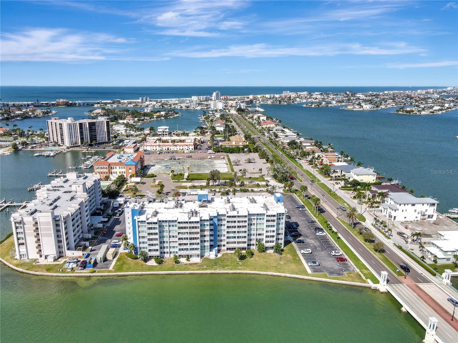 Image 2 of 22 For 500 Treasure Island Causeway 501