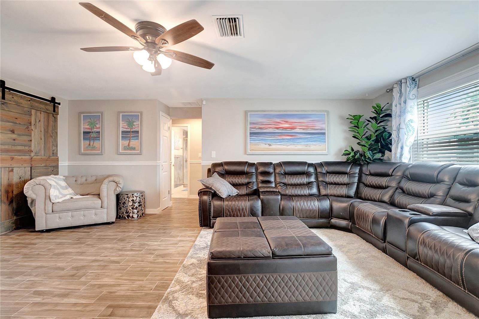 Image 10 of 25 For 242 176th Avenue E