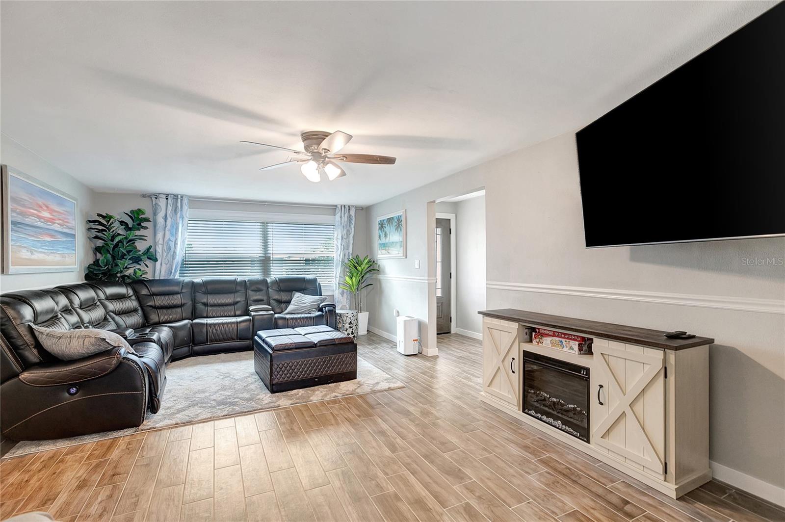 Image 11 of 25 For 242 176th Avenue E