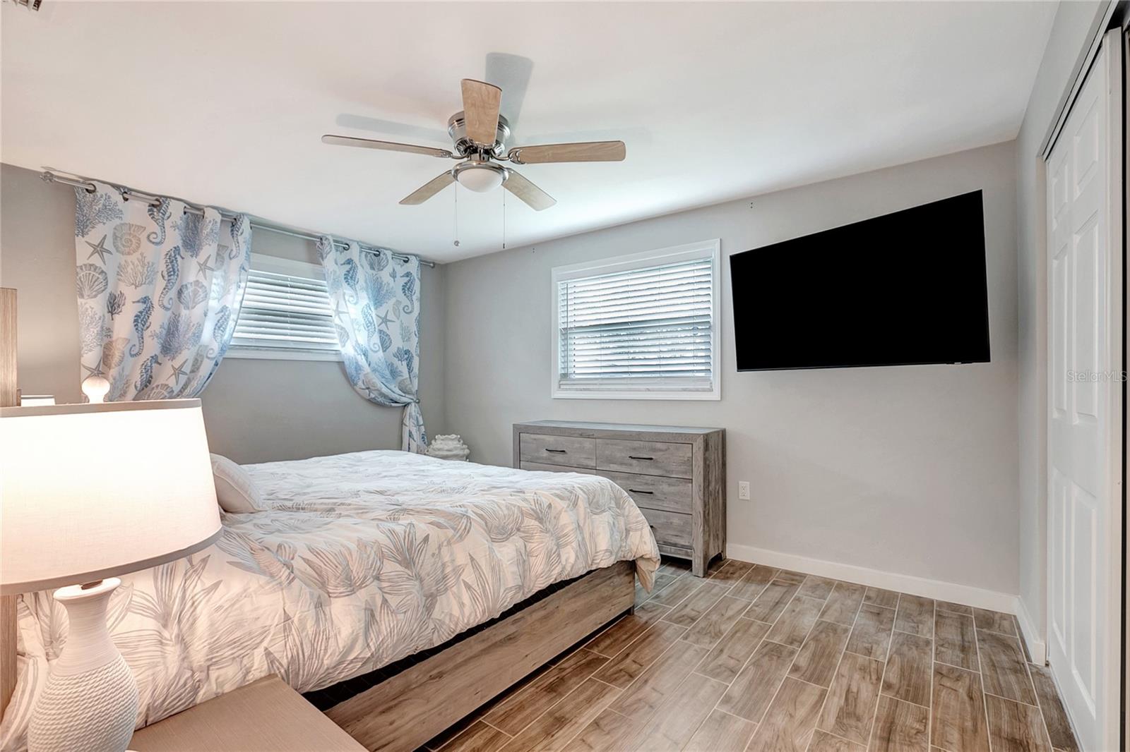 Image 15 of 25 For 242 176th Avenue E