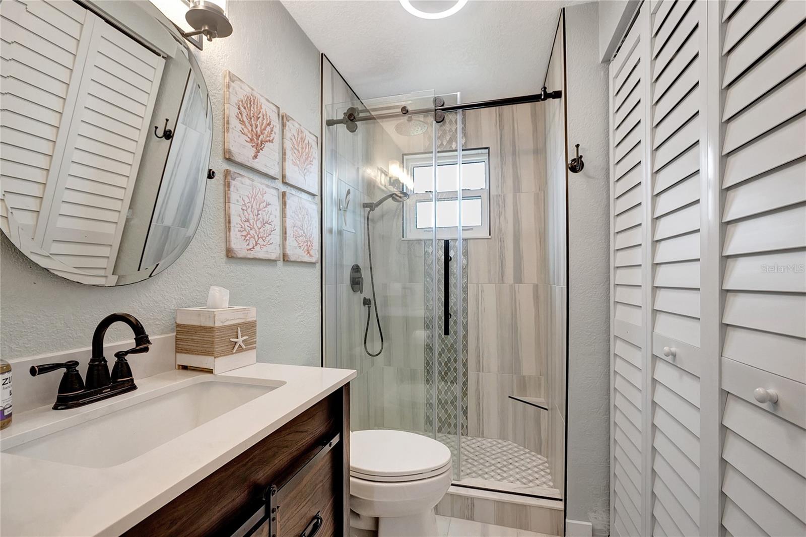 Image 18 of 25 For 242 176th Avenue E