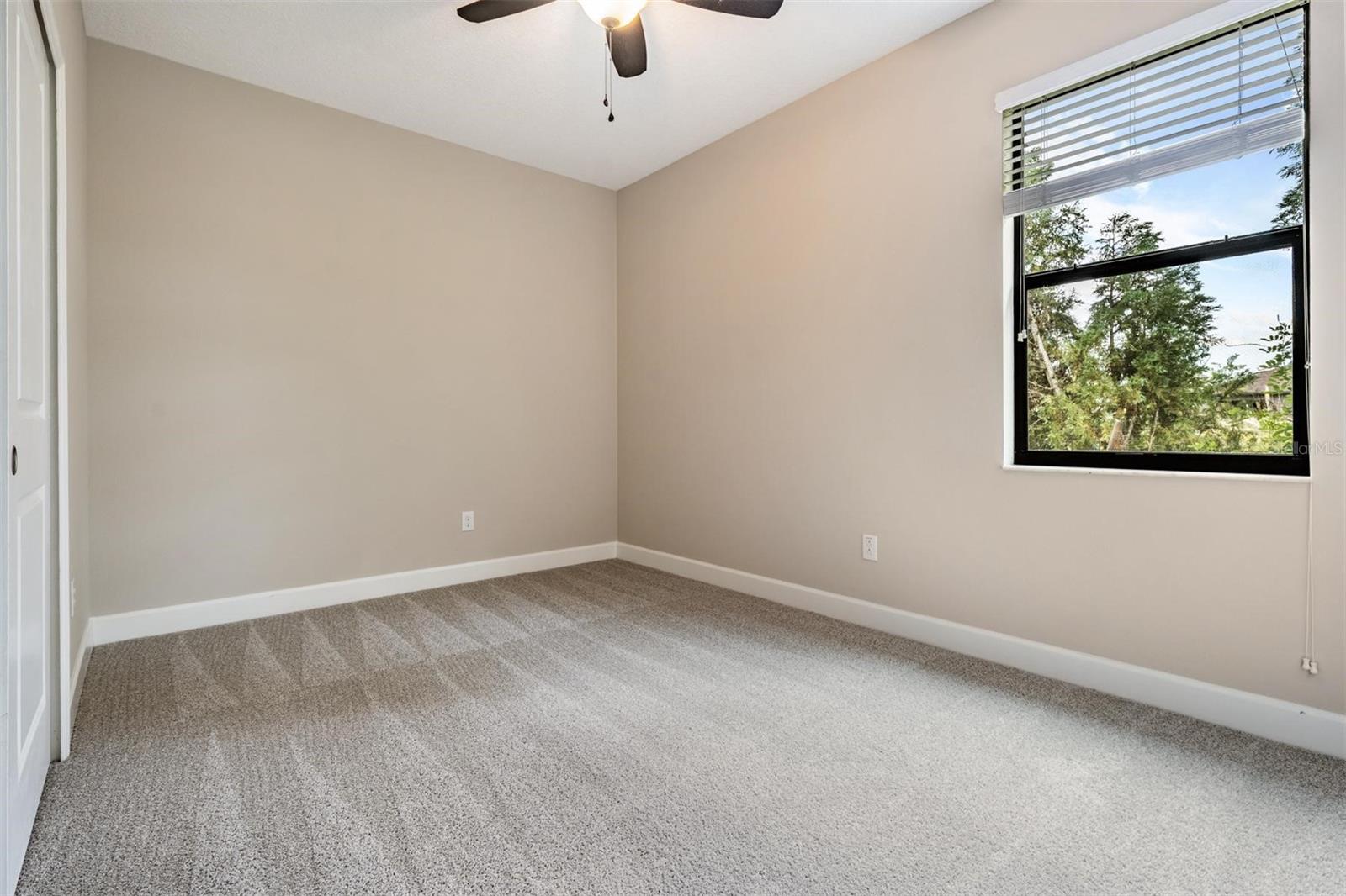 Image 16 of 45 For 10072 Victory Gallop Loop