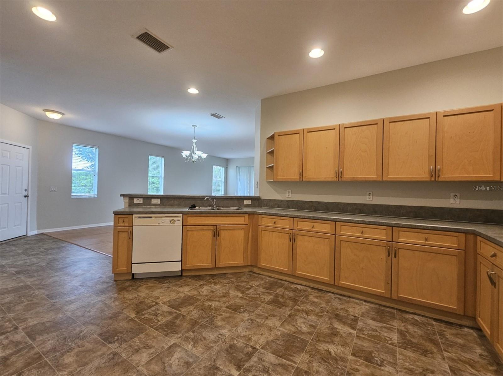 Listing photo id 8 for 11406 Captiva Kay Drive