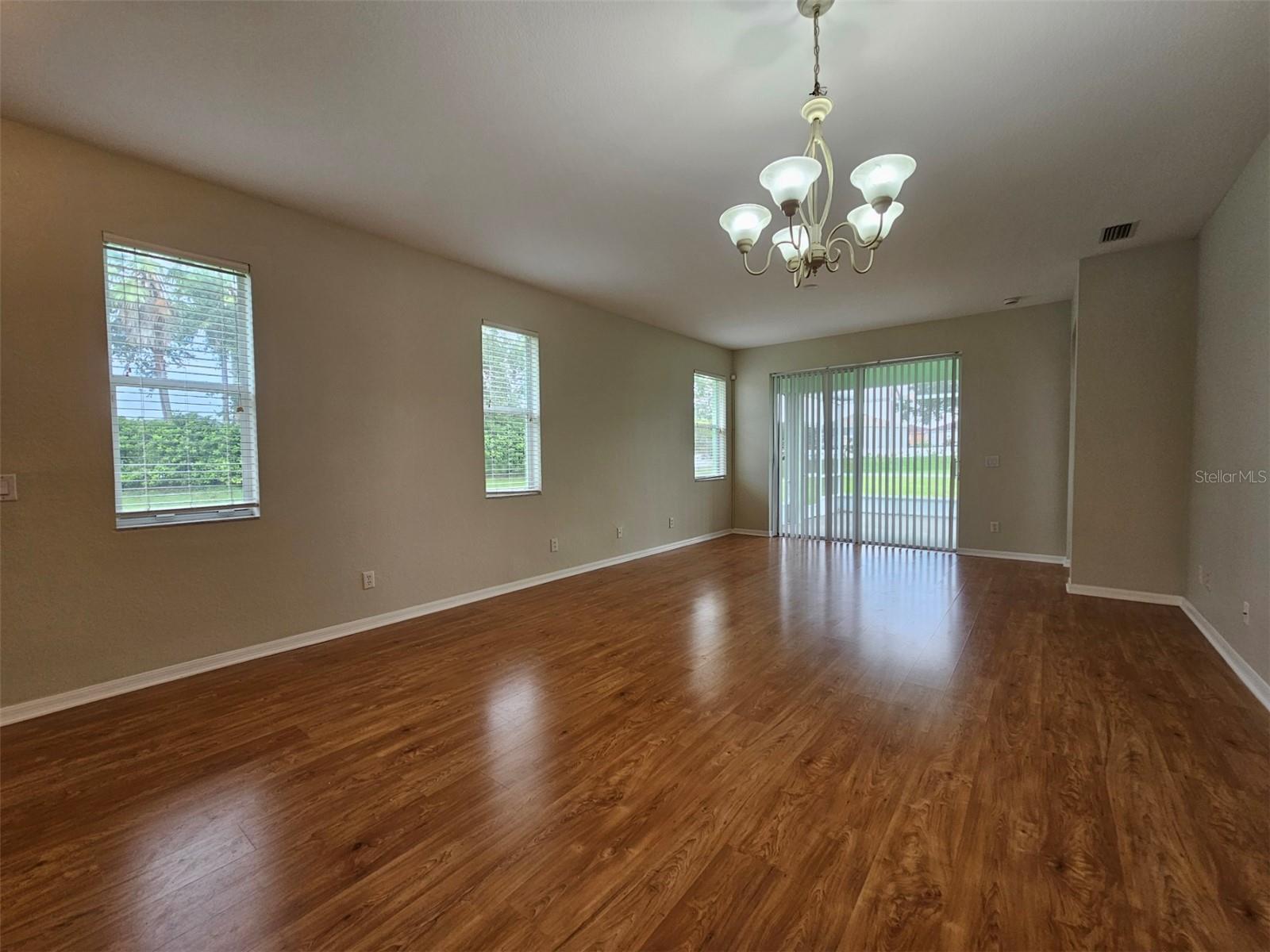 Listing photo id 9 for 11406 Captiva Kay Drive