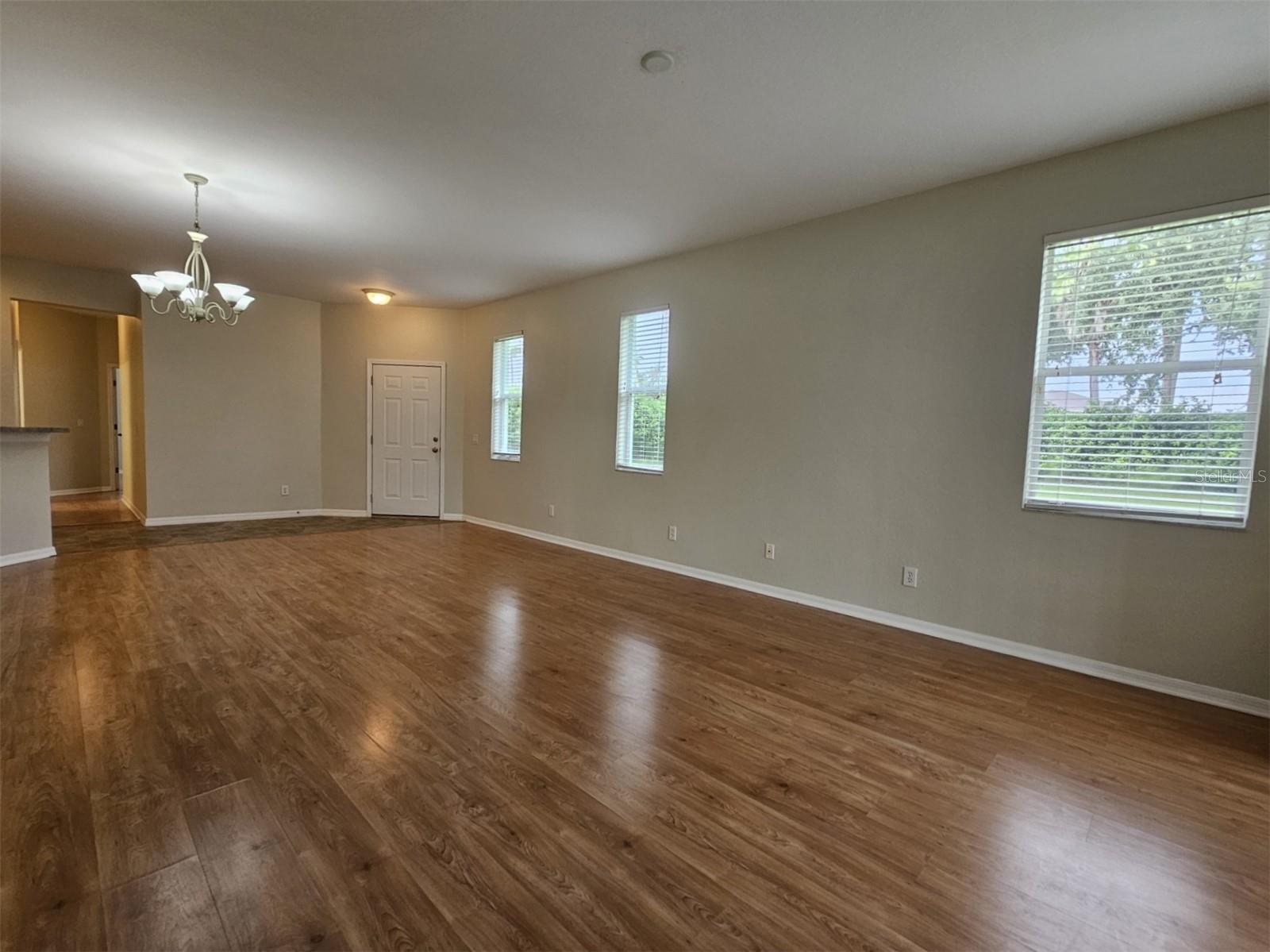 Listing photo id 11 for 11406 Captiva Kay Drive