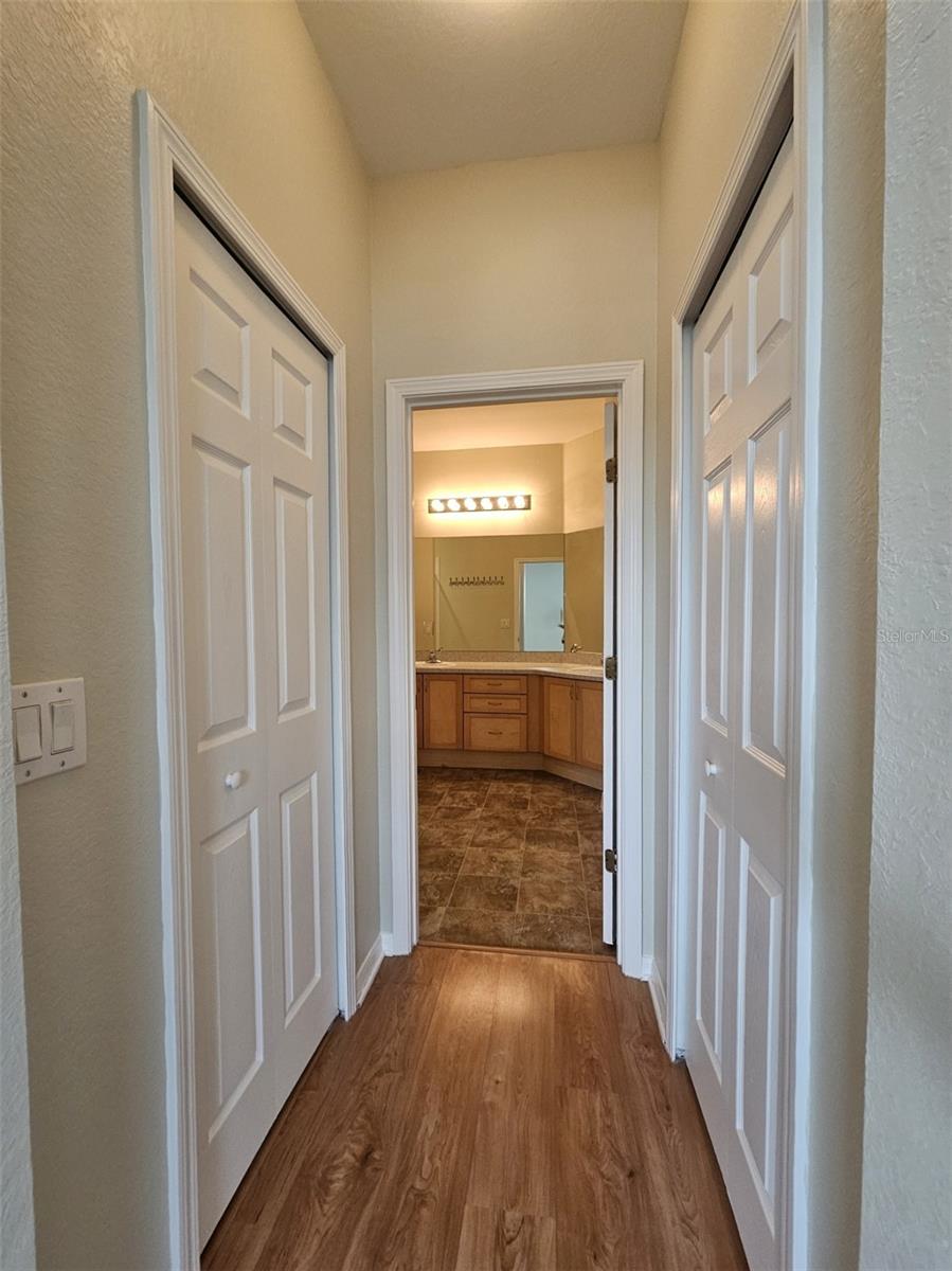 Listing photo id 16 for 11406 Captiva Kay Drive