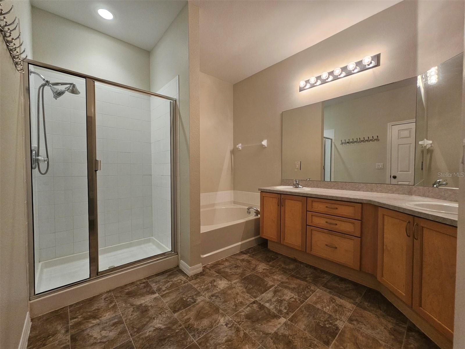 Listing photo id 19 for 11406 Captiva Kay Drive