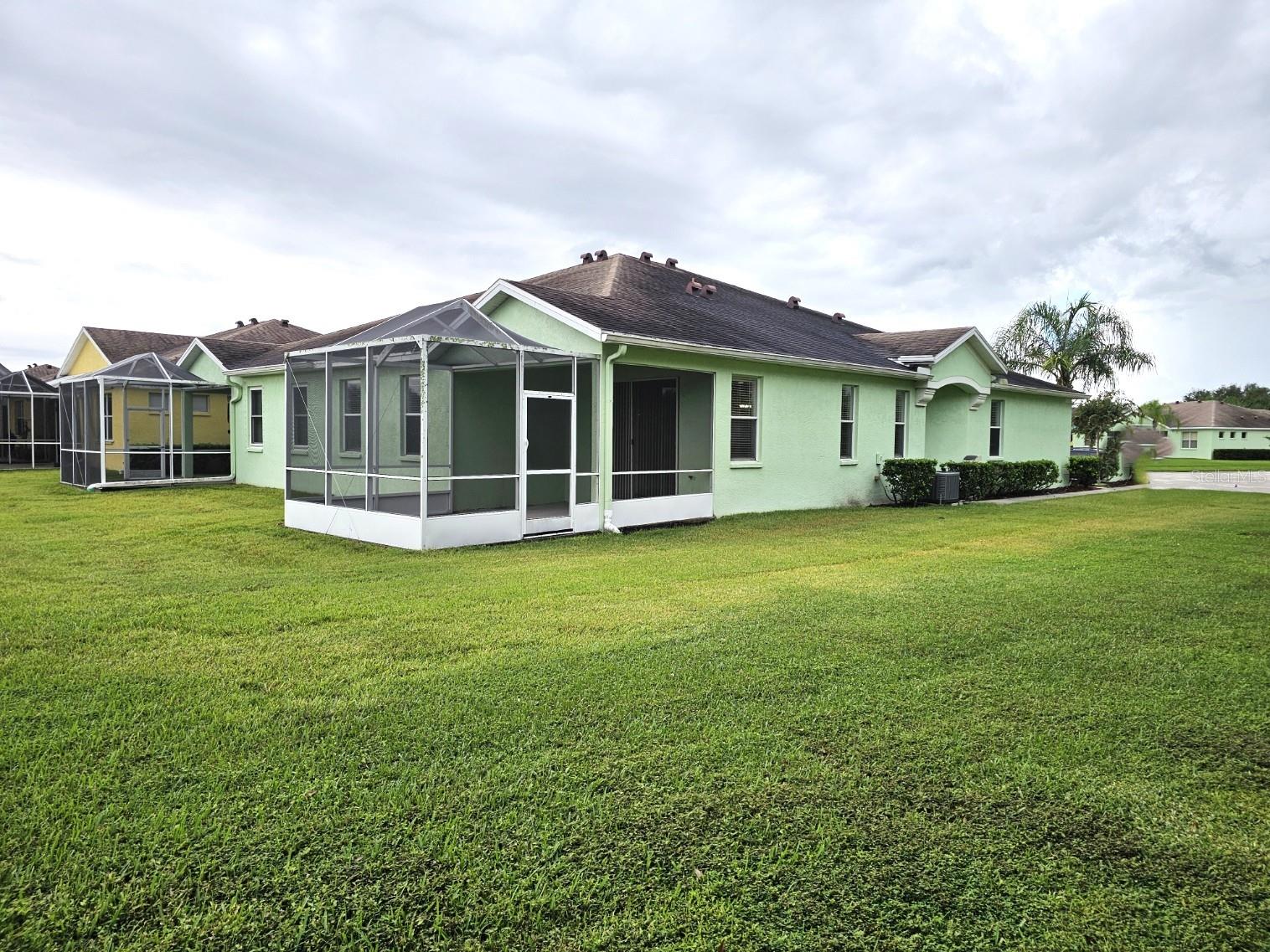Listing photo id 2 for 11406 Captiva Kay Drive