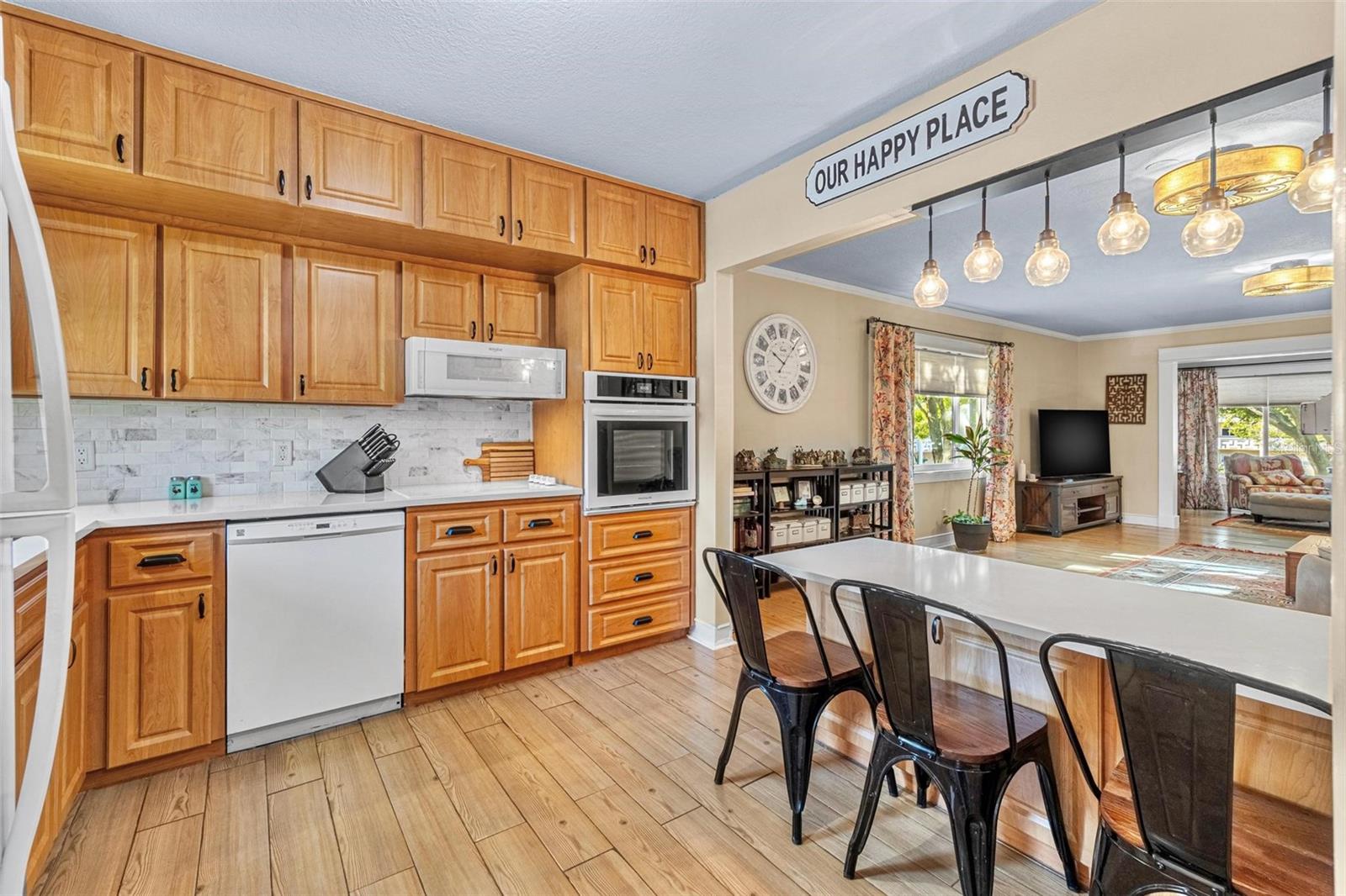 Image 4 of 69 For 2384 Tahitian Lane 22