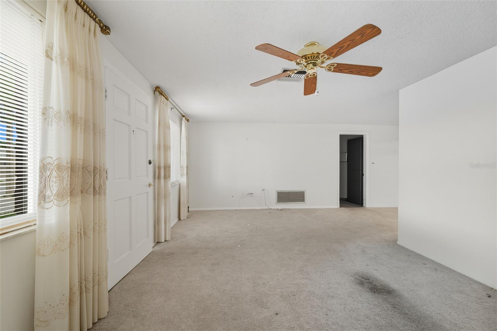 Image 10 of 29 For 3125 Salisbury Drive