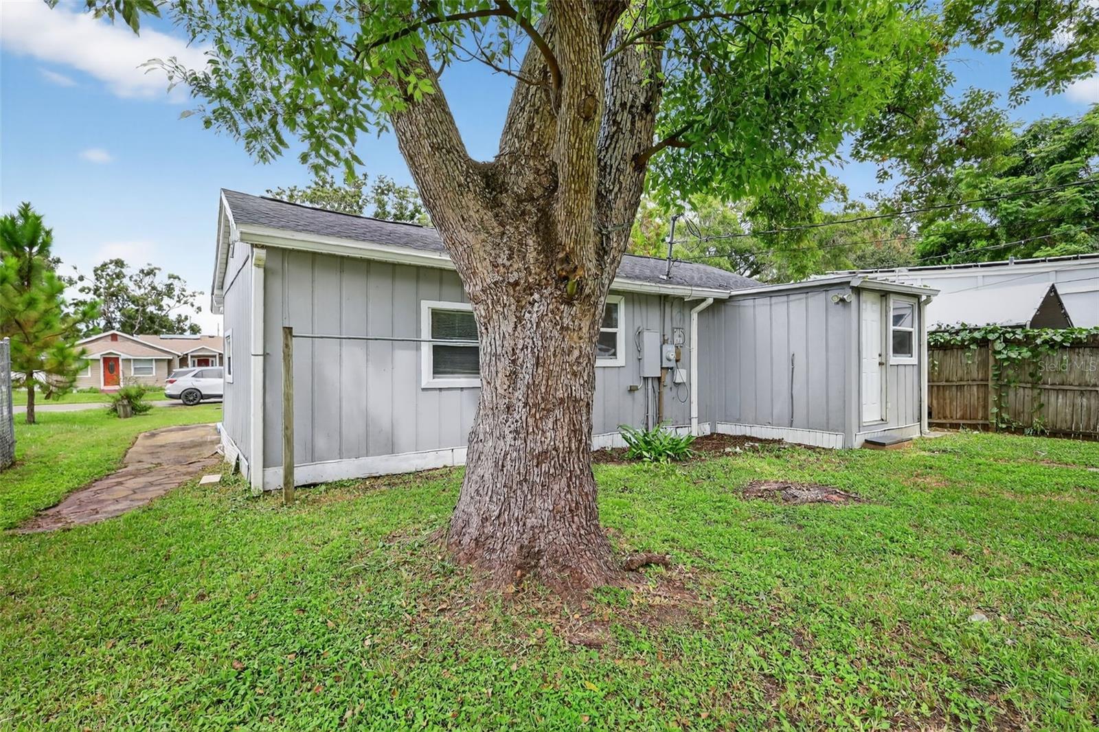 Image 8 of 31 For 4106 56th Avenue N