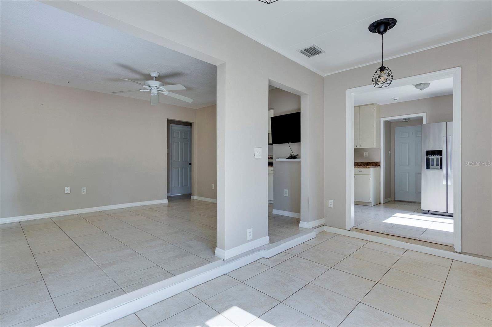 Image 15 of 49 For 907 Hull Street S