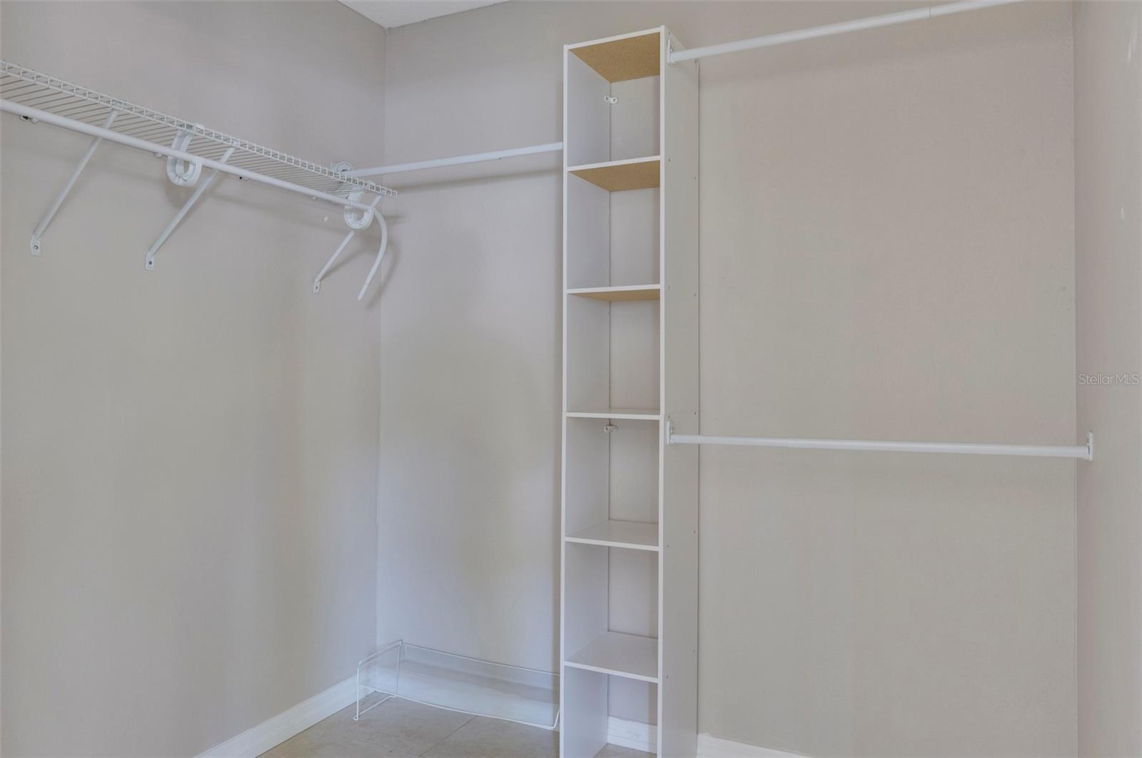 Image 20 of 49 For 907 Hull Street S