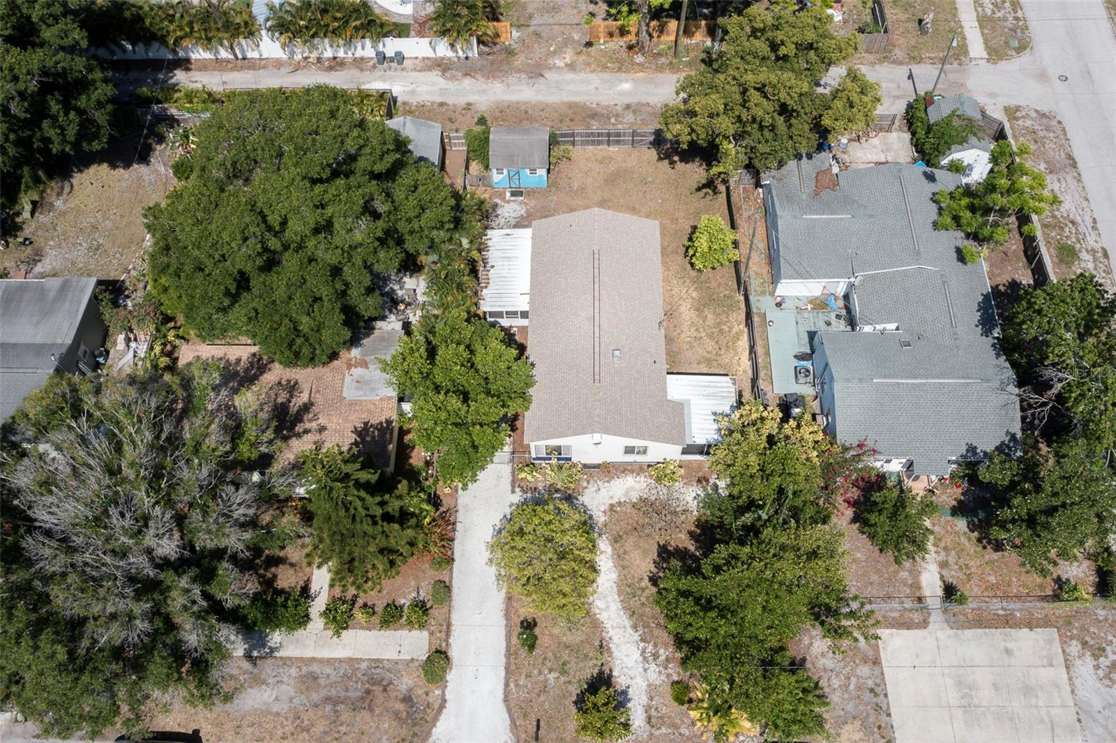 Image 40 of 49 For 907 Hull Street S