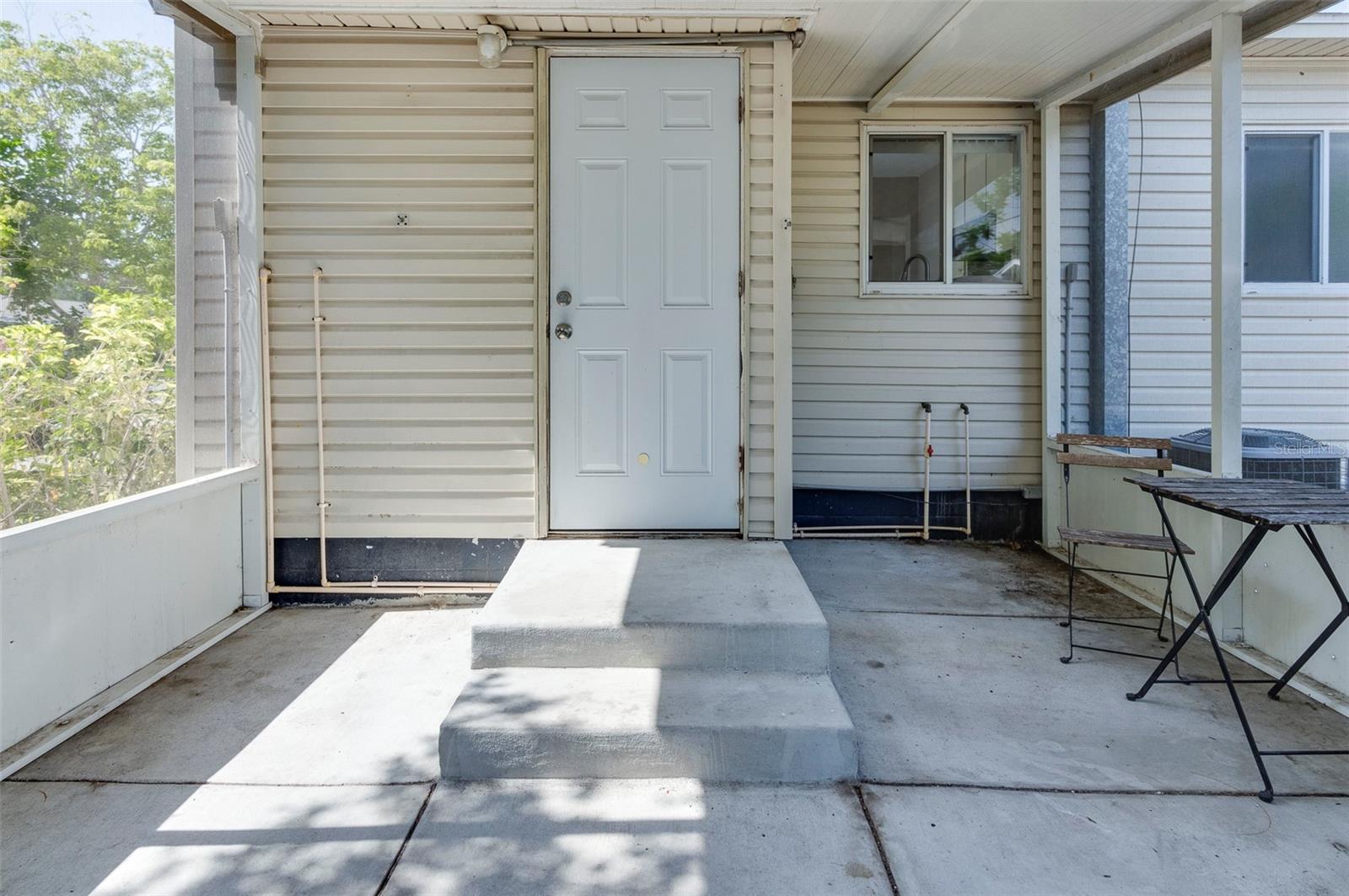 Image 5 of 49 For 907 Hull Street S