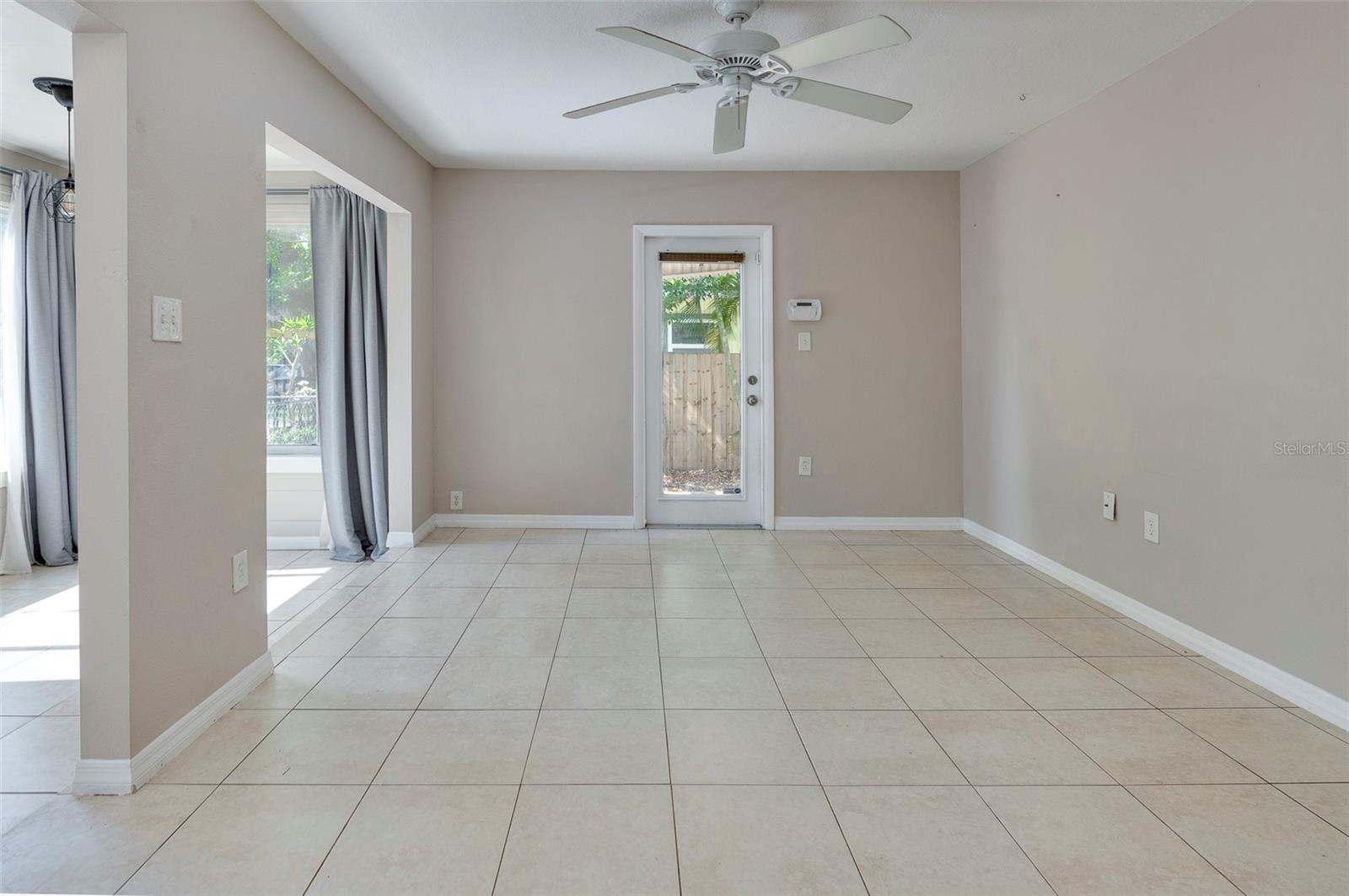 Image 8 of 49 For 907 Hull Street S