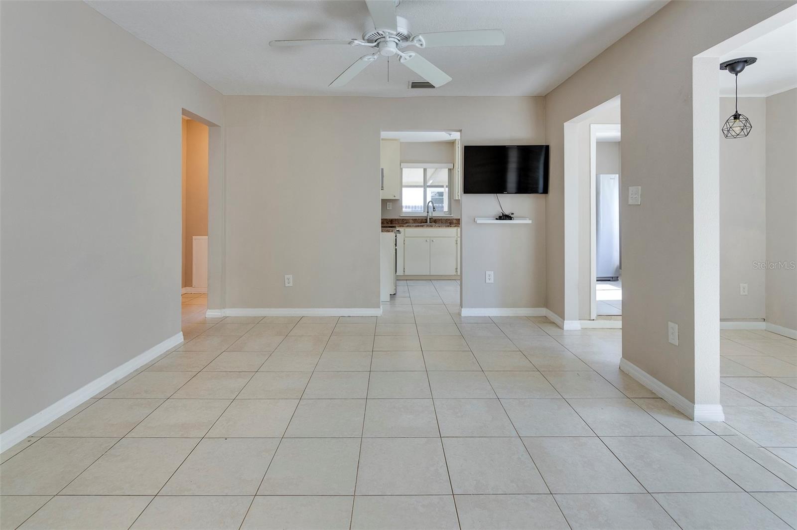 Image 9 of 49 For 907 Hull Street S