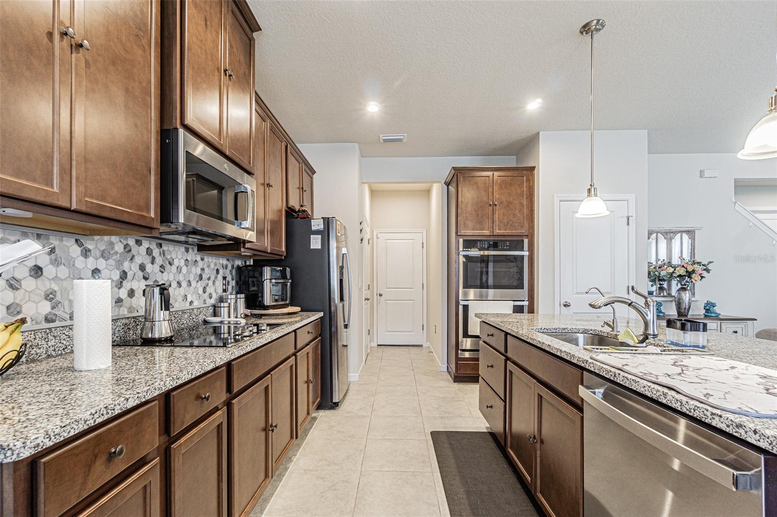 Image 10 of 38 For 11904 Thorncrest Drive