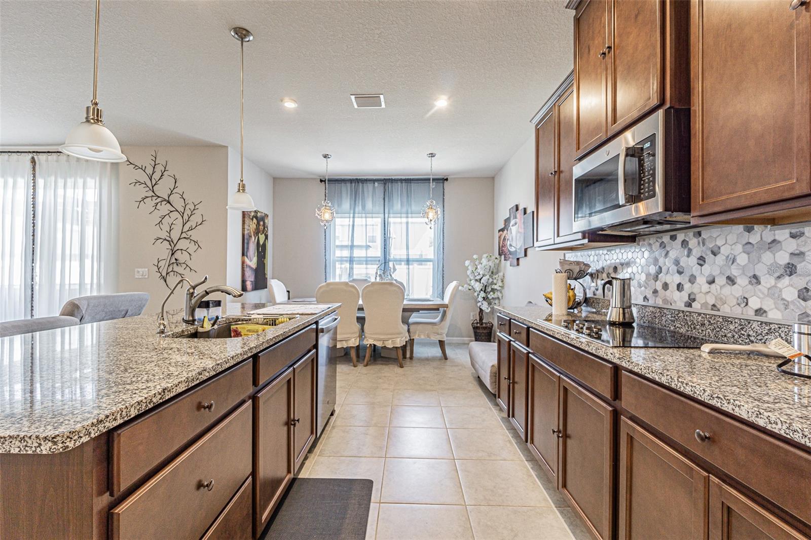 Image 11 of 38 For 11904 Thorncrest Drive