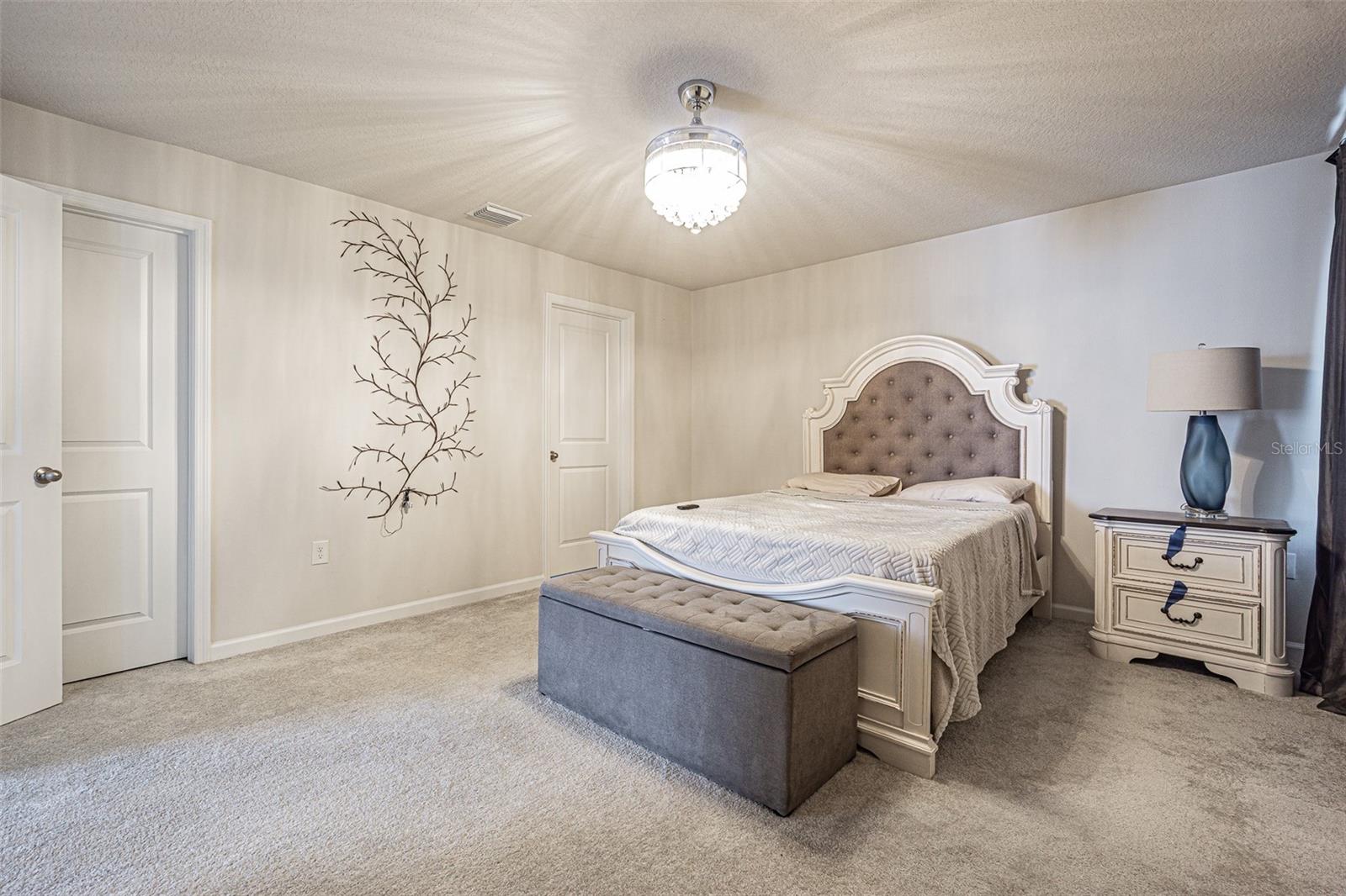 Image 21 of 38 For 11904 Thorncrest Drive