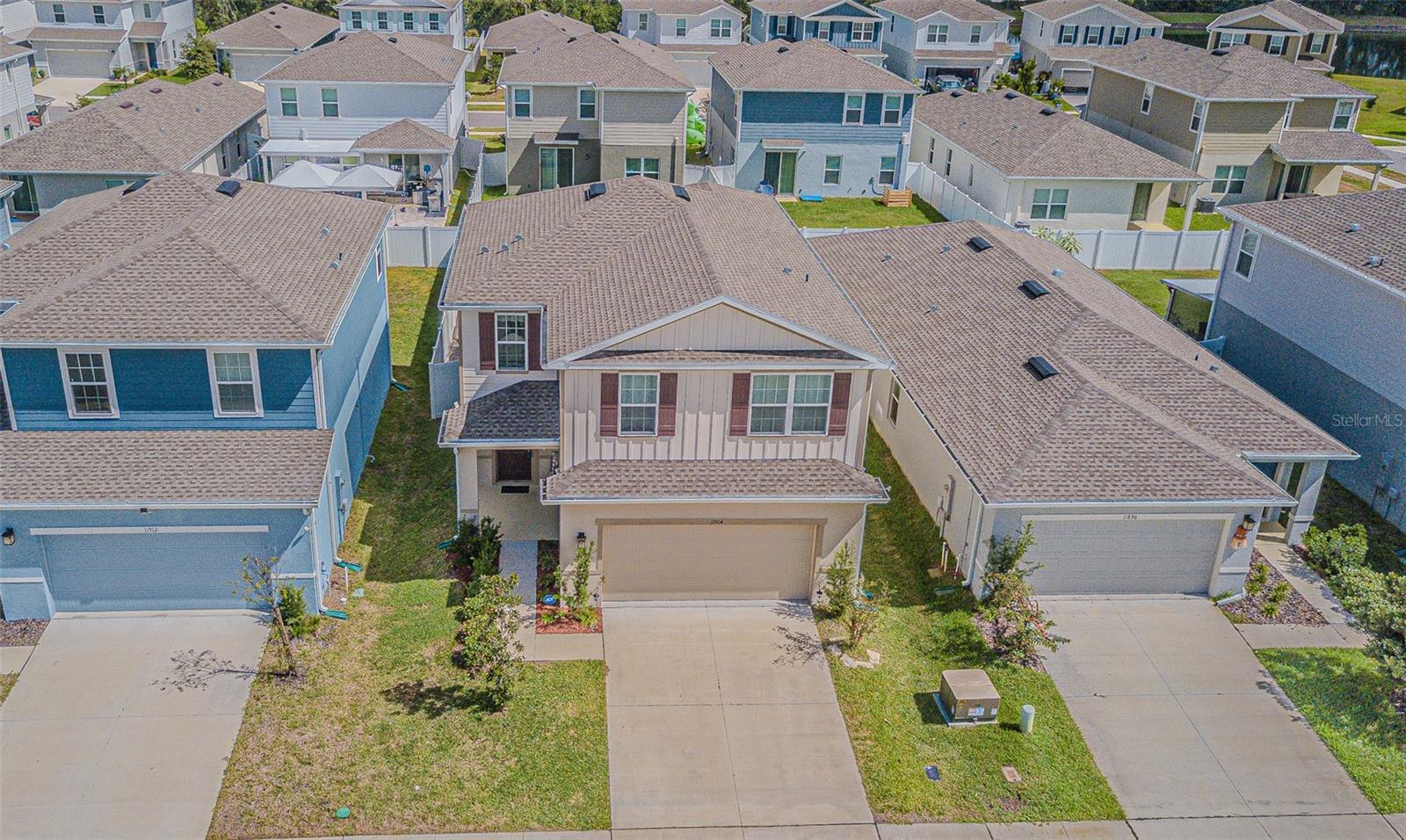 Image 32 of 38 For 11904 Thorncrest Drive